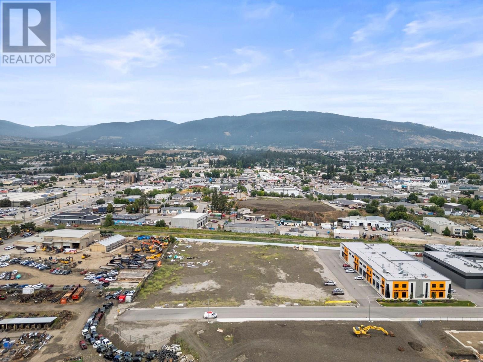 4651 Anderson Way, Vernon, British Columbia  V1T 0E3 - Photo 8 - 10354276