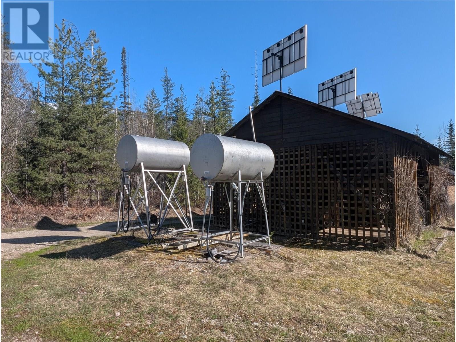 1361 Horning Road, Seymour Arm, British Columbia  V0E 1M0 - Photo 11 - 10354178