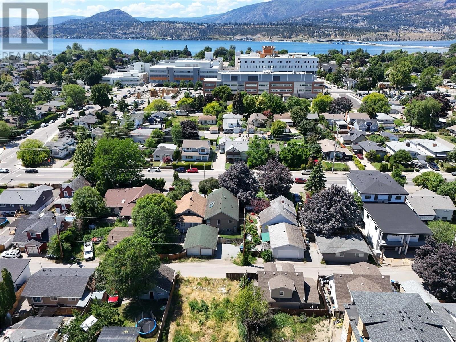 2237 Richter Street, Kelowna, British Columbia  V1Y 2N9 - Photo 2 - 10354104