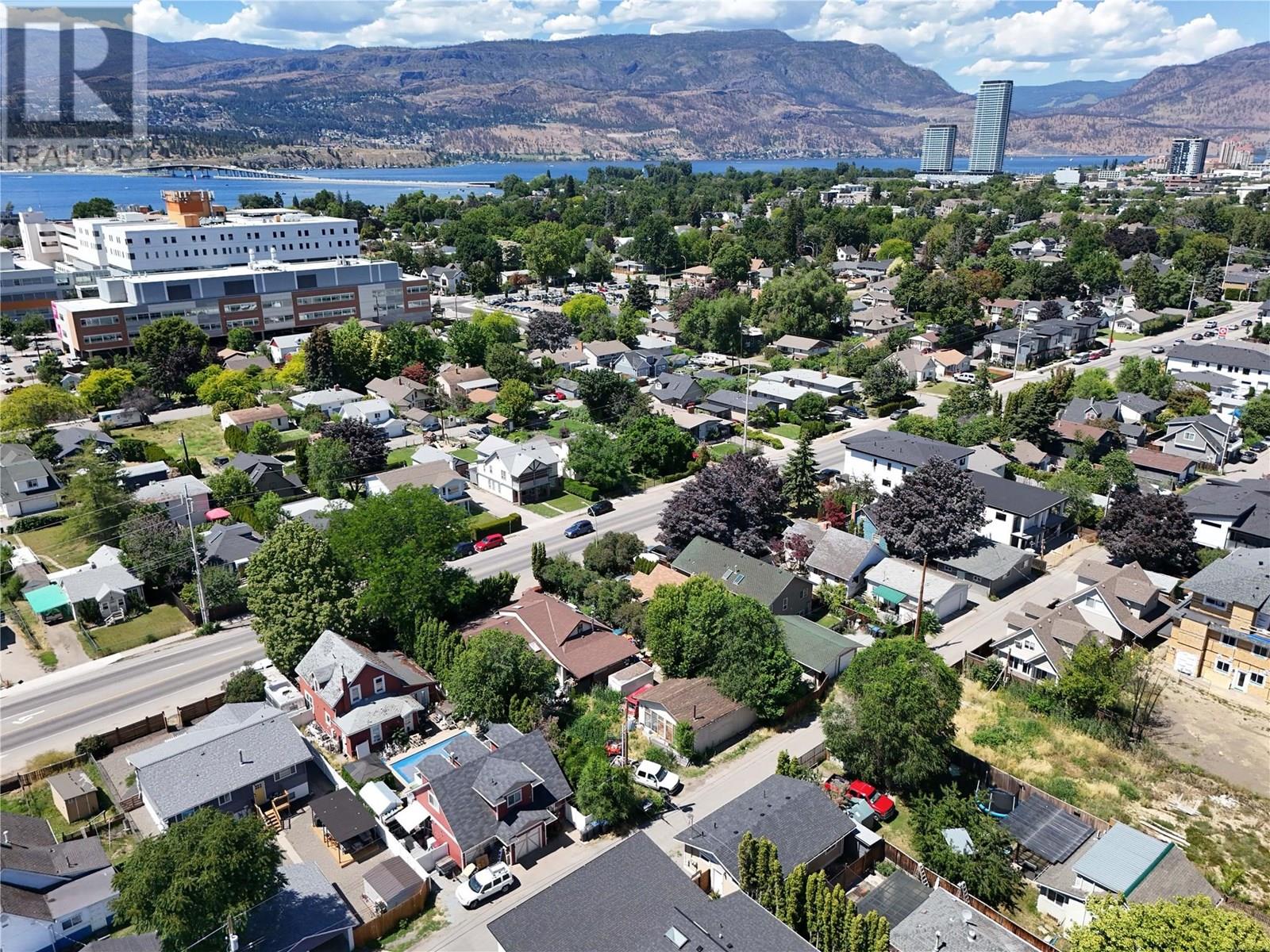 2237 Richter Street, Kelowna, British Columbia  V1Y 2N9 - Photo 3 - 10354104