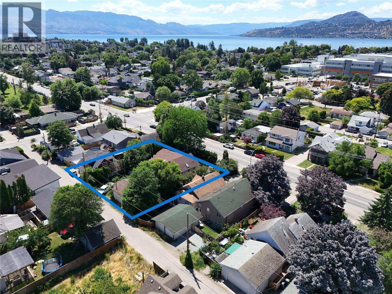 2277 Richter Street, Kelowna, British Columbia  V1Y 2N9 - Photo 3 - 10354240