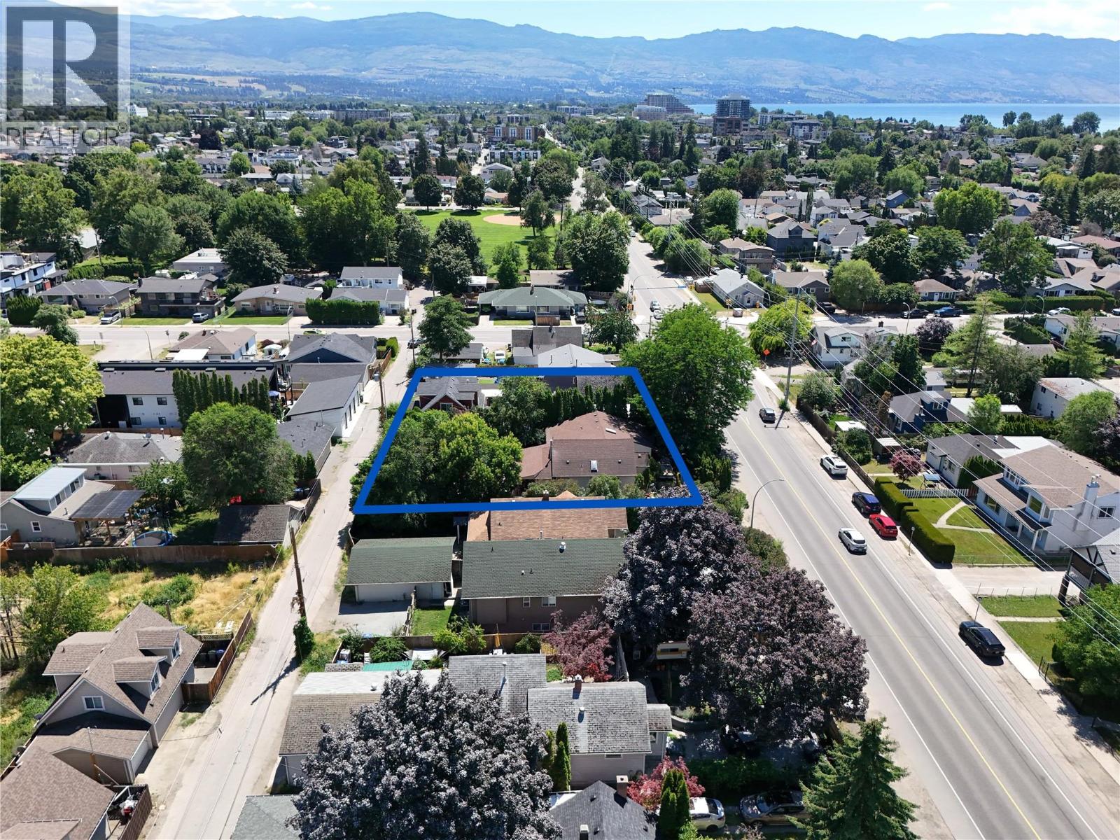 2277 Richter Street, Kelowna, British Columbia  V1Y 2N9 - Photo 5 - 10354240