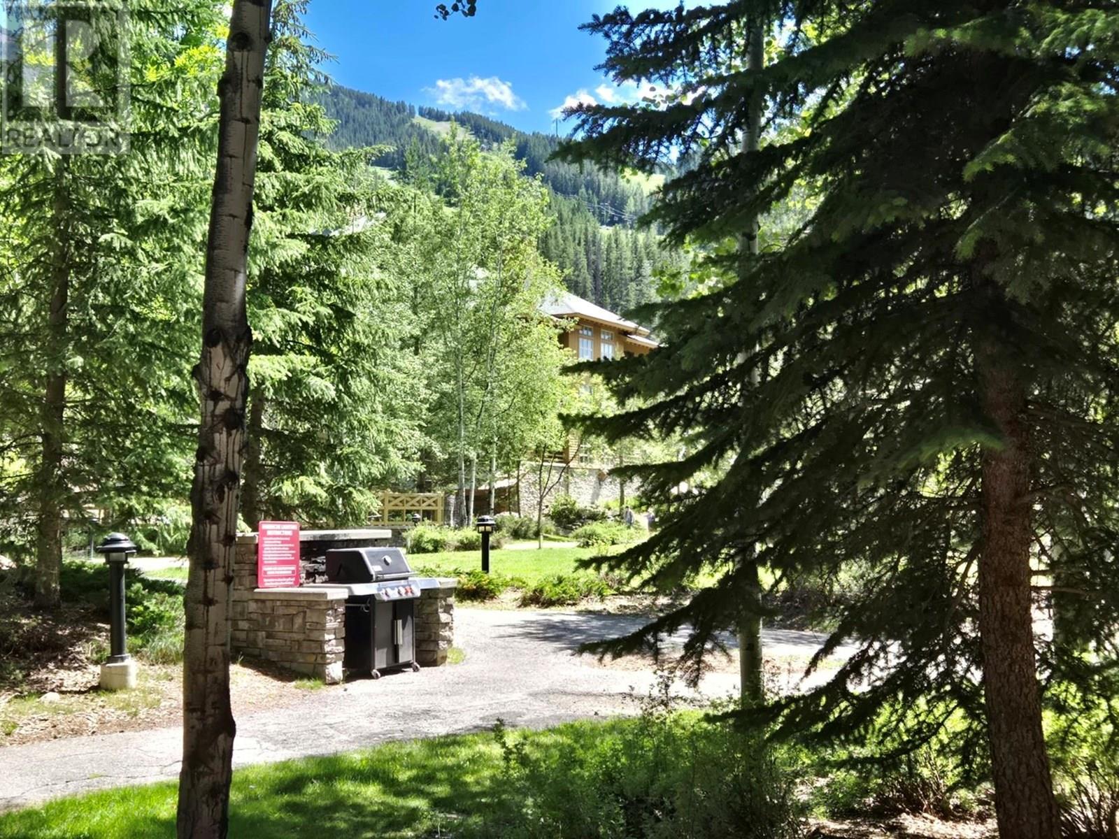 2064 Summit Drive Unit# 109, Panorama, British Columbia  V0A 1T0 - Photo 1 - 10354355