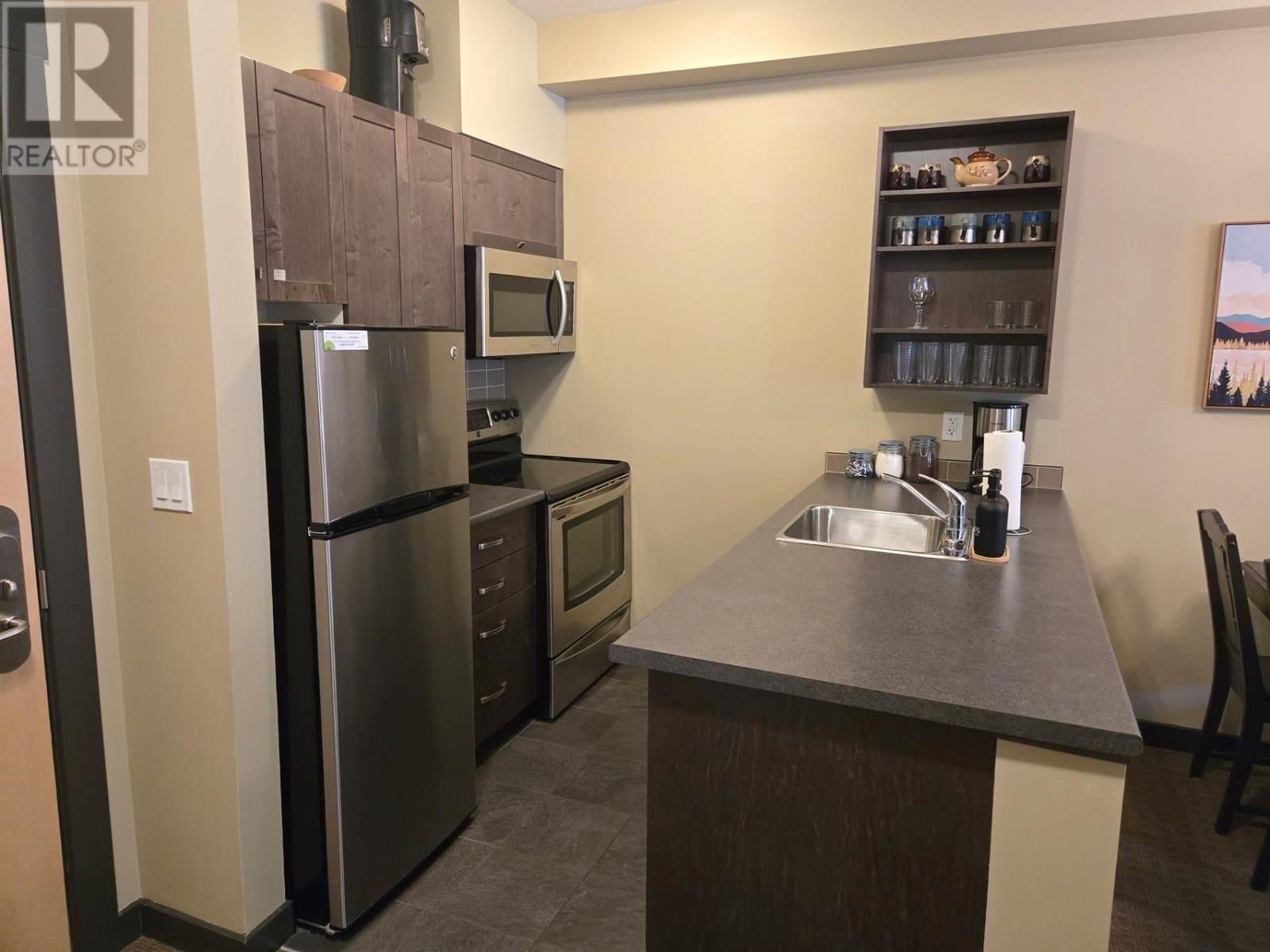 2064 Summit Drive Unit# 109, Panorama, British Columbia  V0A 1T0 - Photo 3 - 10354355