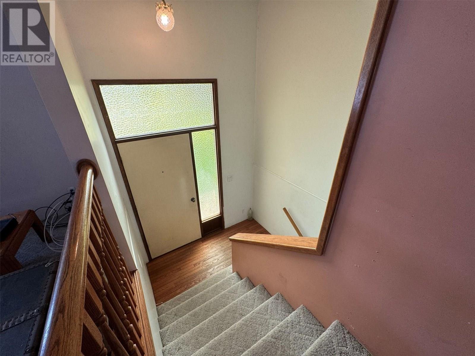 509 7th Avenue, Midway, British Columbia  V0H 1M0 - Photo 2 - 10354517