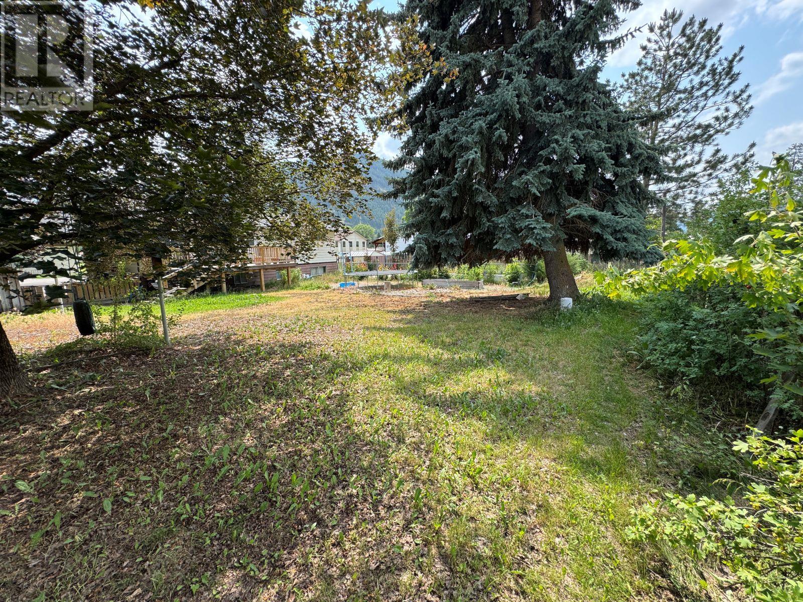 509 7th Avenue, Midway, British Columbia  V0H 1M0 - Photo 25 - 10354517