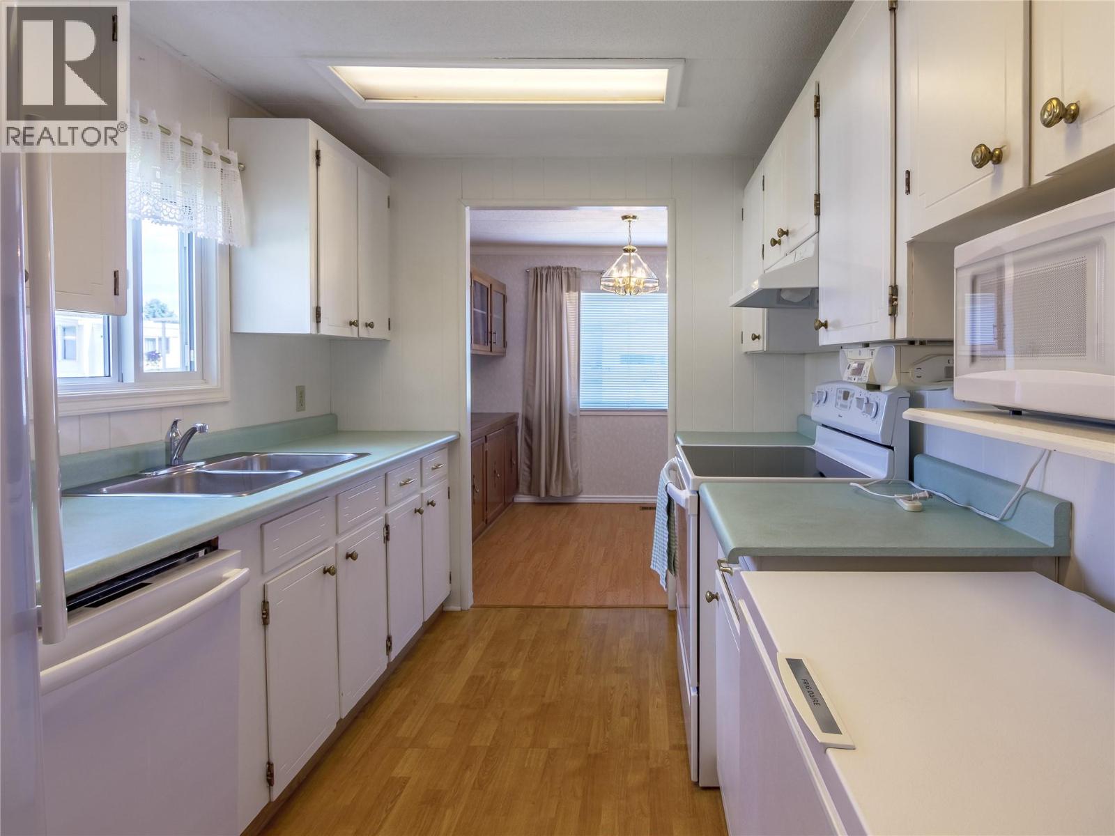 321 Yorkton Avenue Unit# 32, Penticton, British Columbia  V2A 3V6 - Photo 7 - 10354537