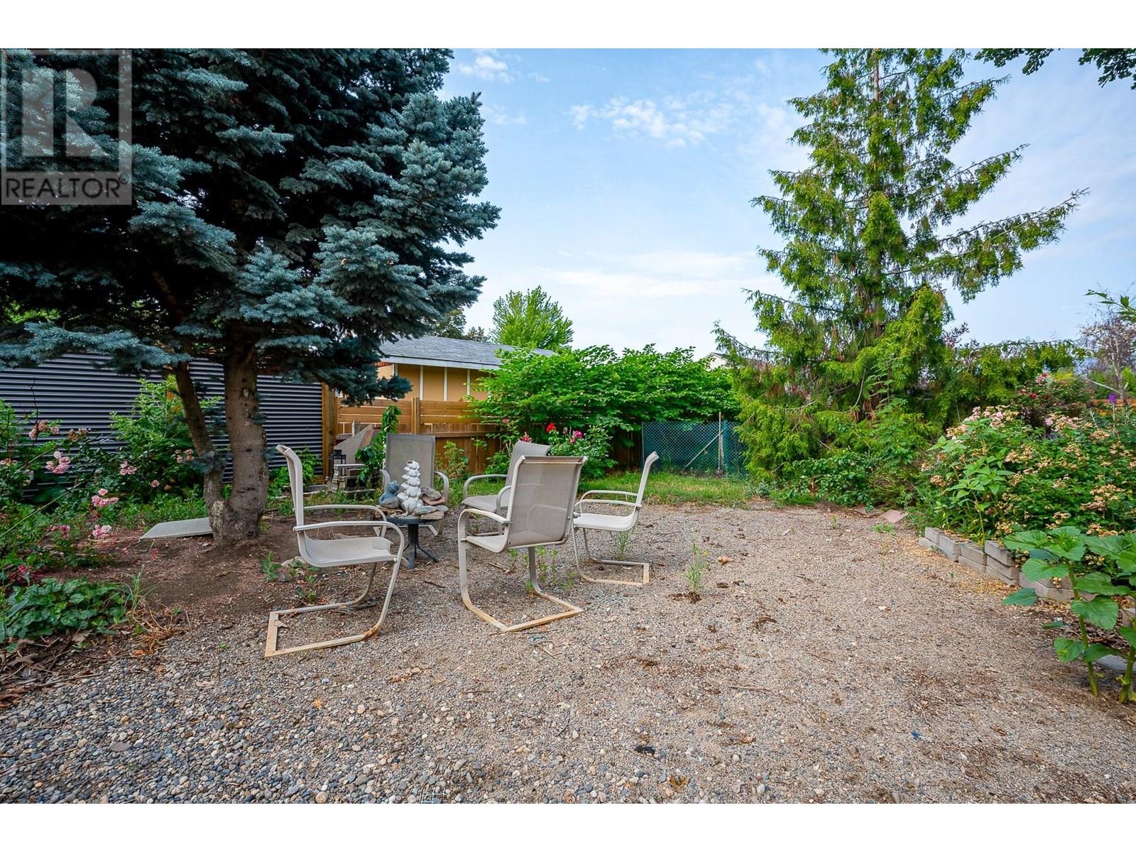 988 Glengarry Street, Kelowna, British Columbia  V1Y 4C8 - Photo 11 - 10354577