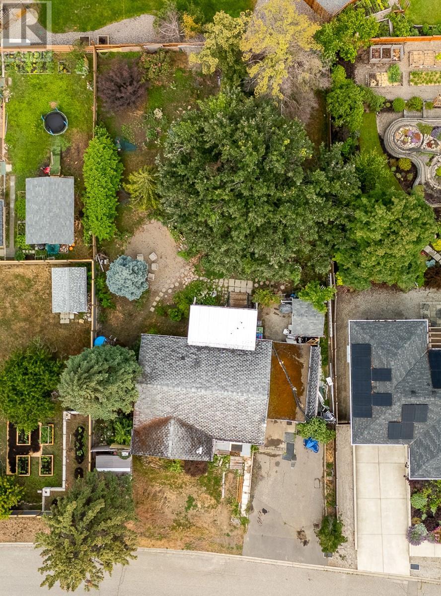 988 Glengarry Street, Kelowna, British Columbia  V1Y 4C8 - Photo 28 - 10354577