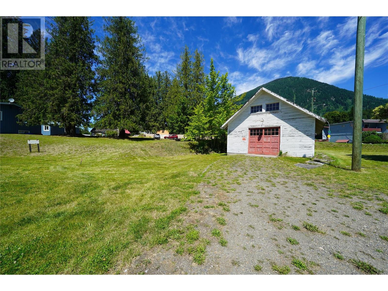 422 Slocan Avenue, New Denver, British Columbia  V0G 1S0 - Photo 10 - 10354516