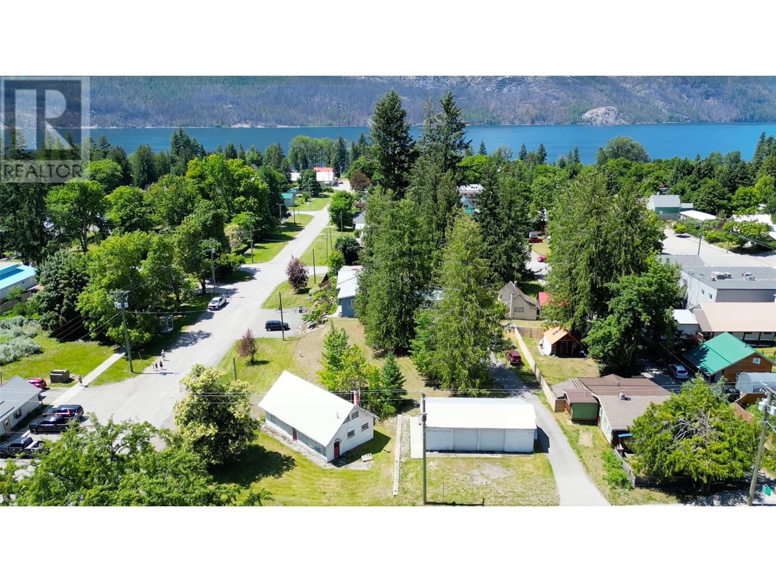 422 Slocan Avenue, New Denver, British Columbia  V0G 1S0 - Photo 2 - 10354516