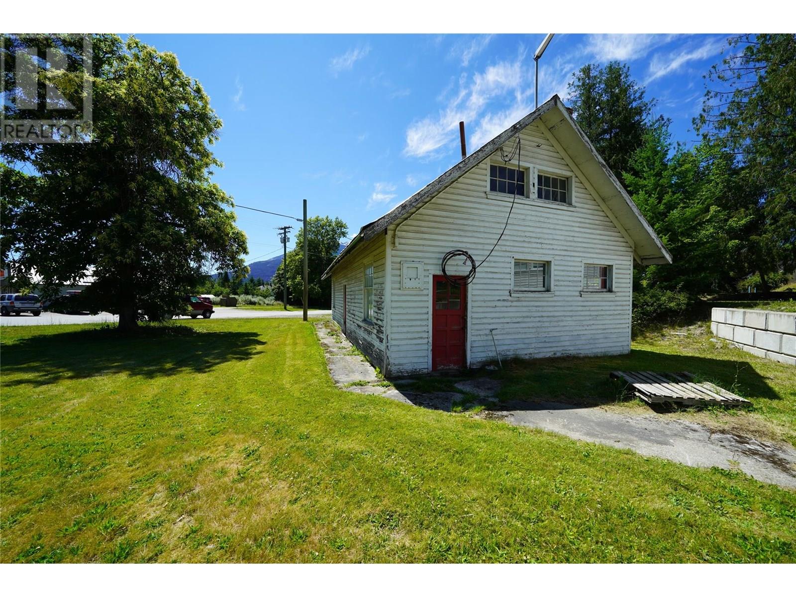 422 Slocan Avenue, New Denver, British Columbia  V0G 1S0 - Photo 21 - 10354516