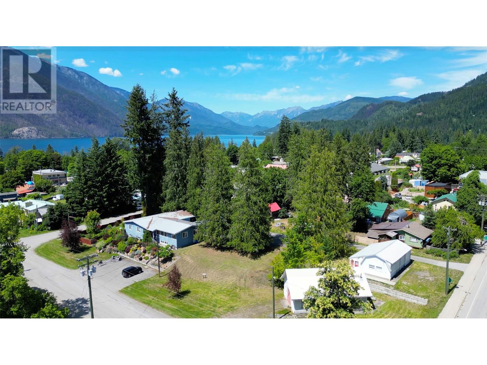 422 Slocan Avenue, New Denver, British Columbia  V0G 1S0 - Photo 3 - 10354516