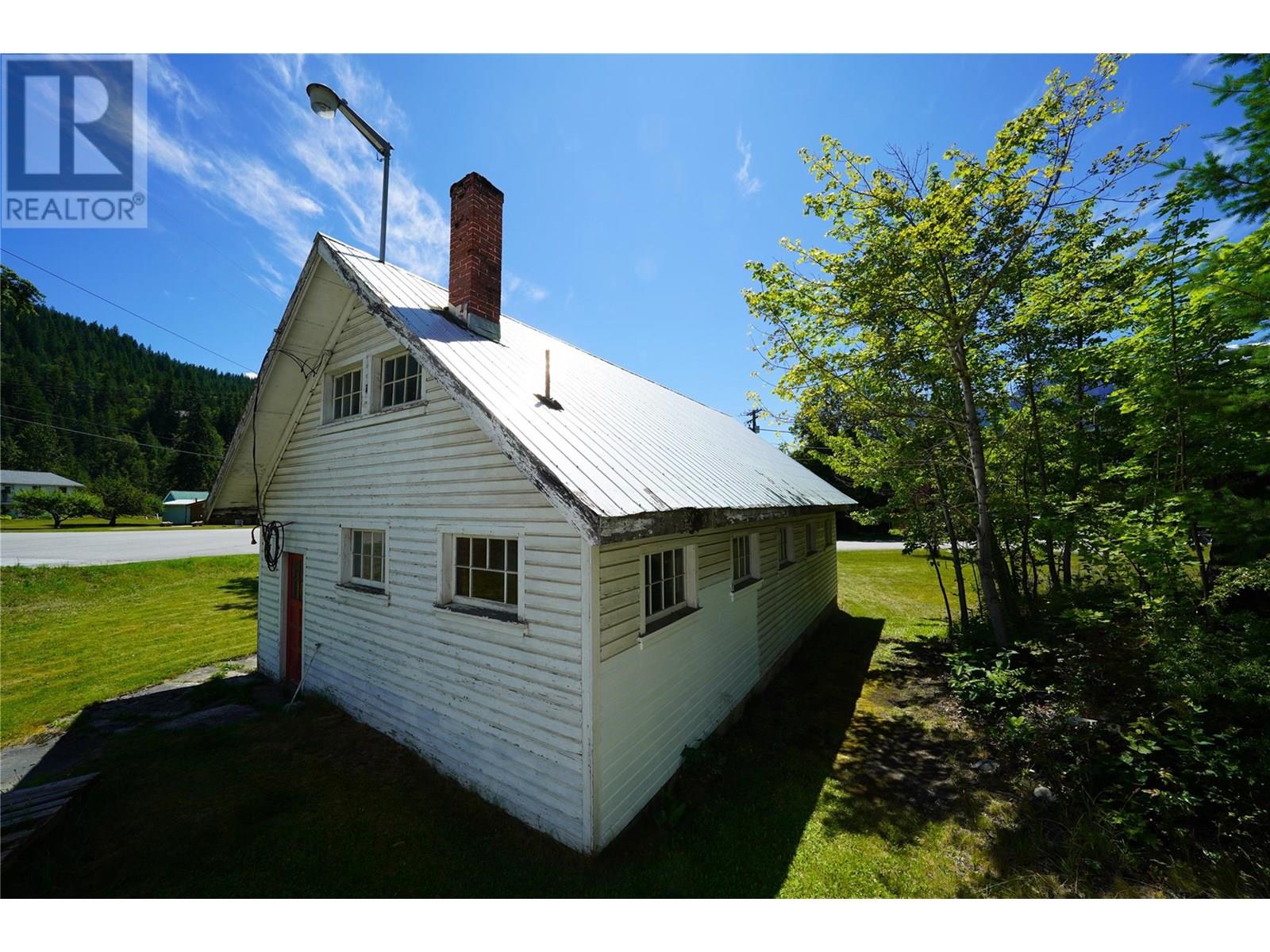 422 Slocan Avenue, New Denver, British Columbia  V0G 1S0 - Photo 30 - 10354516