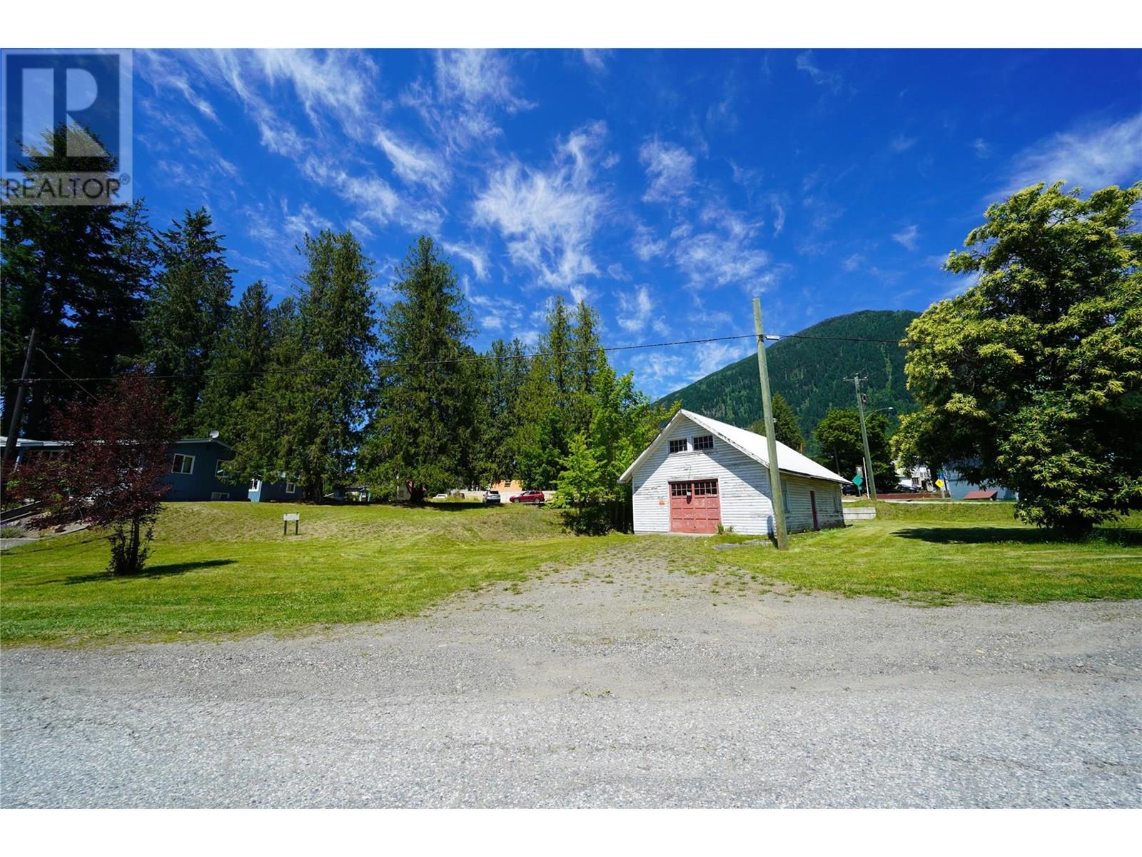 422 Slocan Avenue, New Denver, British Columbia  V0G 1S0 - Photo 7 - 10354516