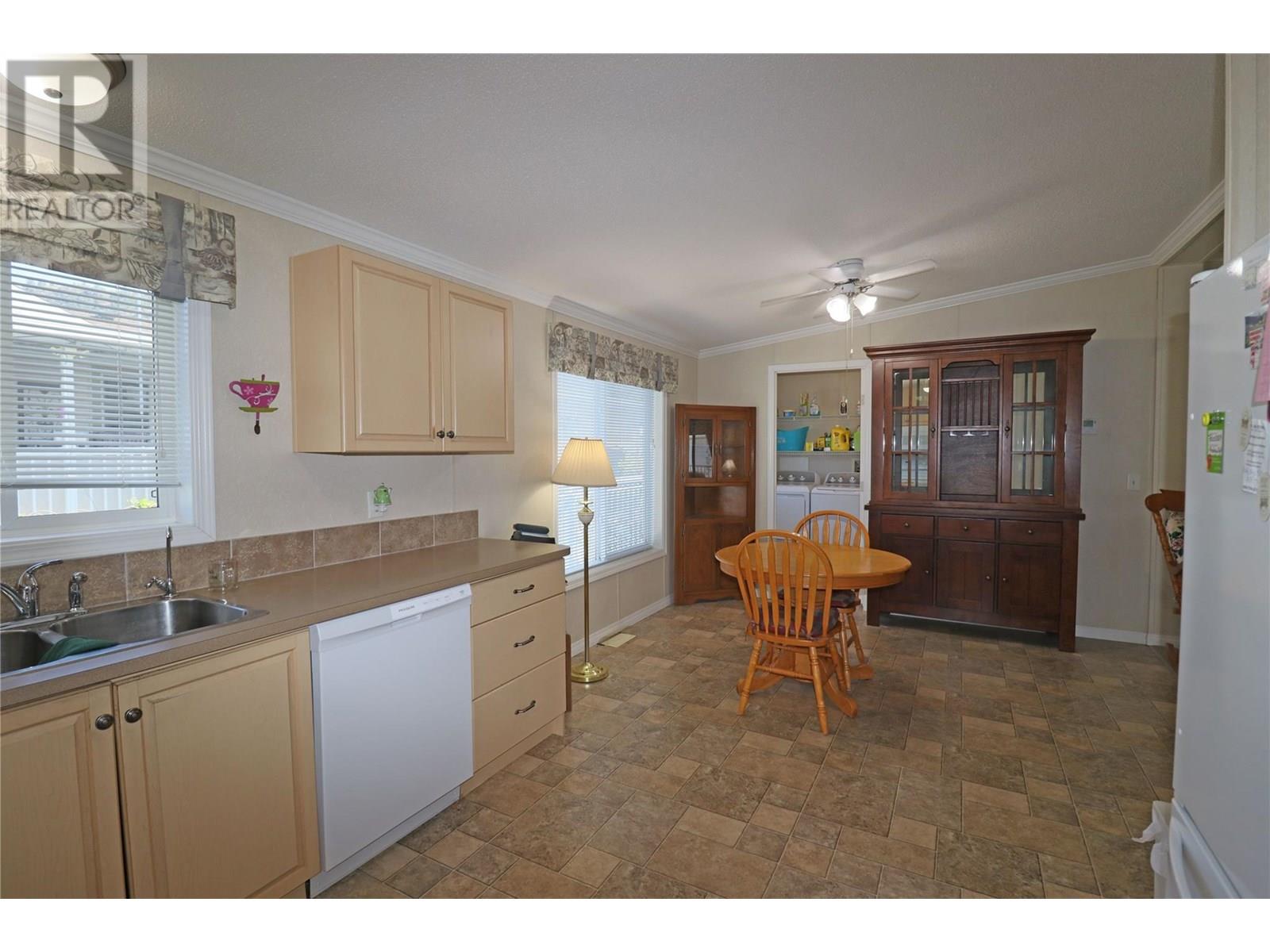 7225 Boundary Drive Unit# 32, Grand Forks, British Columbia  V0H 1H0 - Photo 10 - 10354576