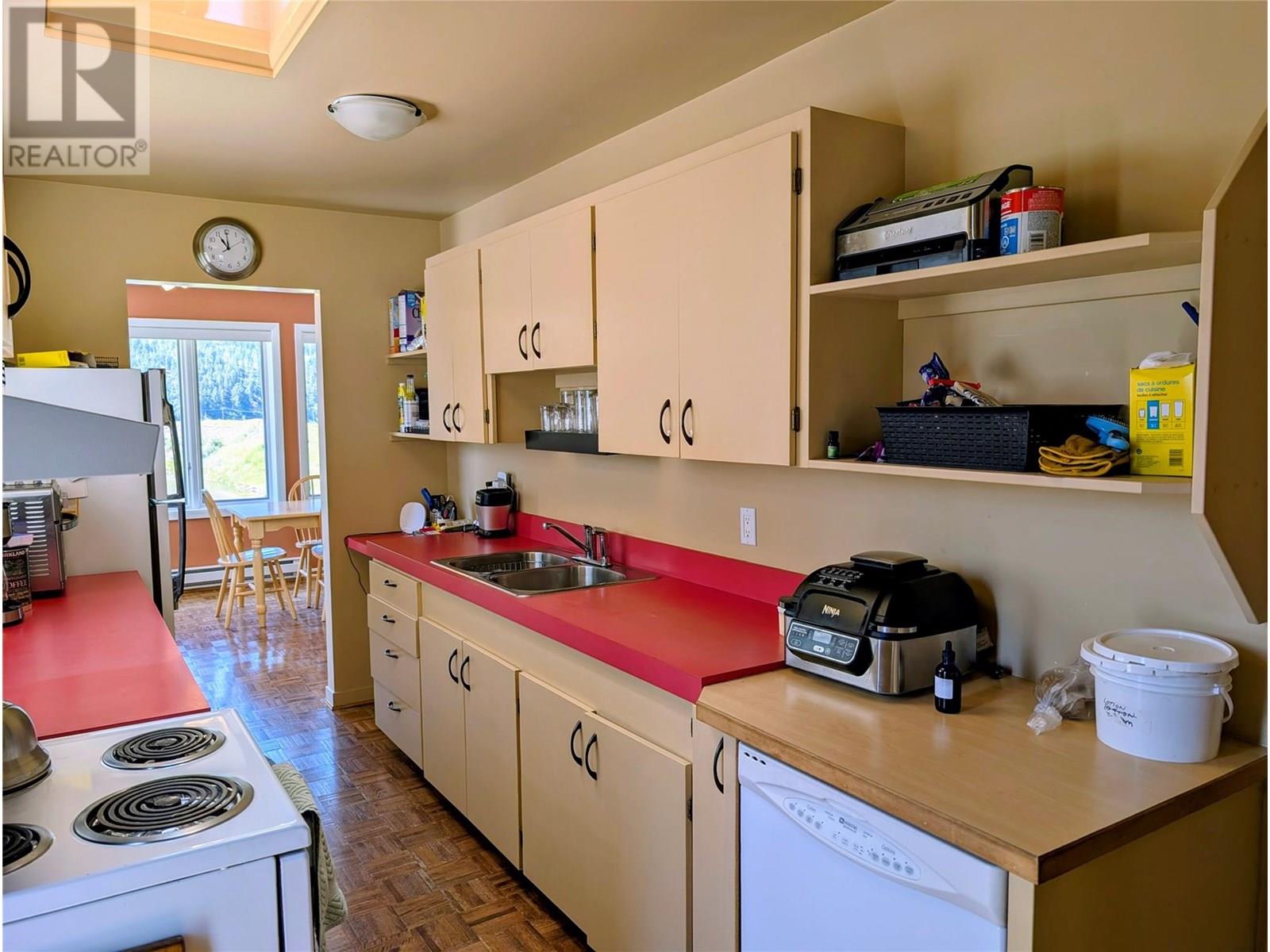 2224 Merritt Spences Bridge Hwy, Merritt, British Columbia  V0K 1Y0 - Photo 14 - 10354666