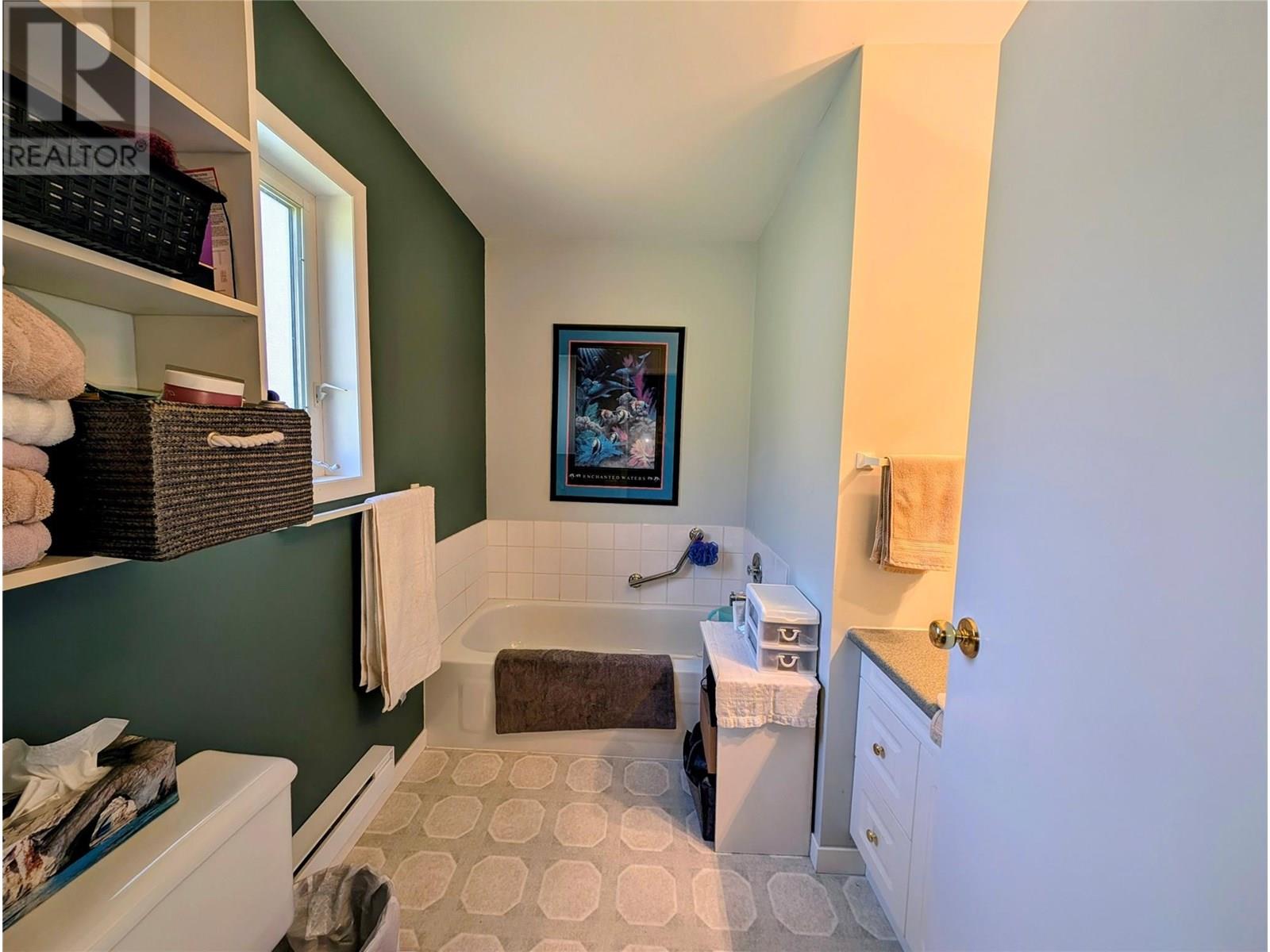 2224 Merritt Spences Bridge Hwy, Merritt, British Columbia  V0K 1Y0 - Photo 16 - 10354666