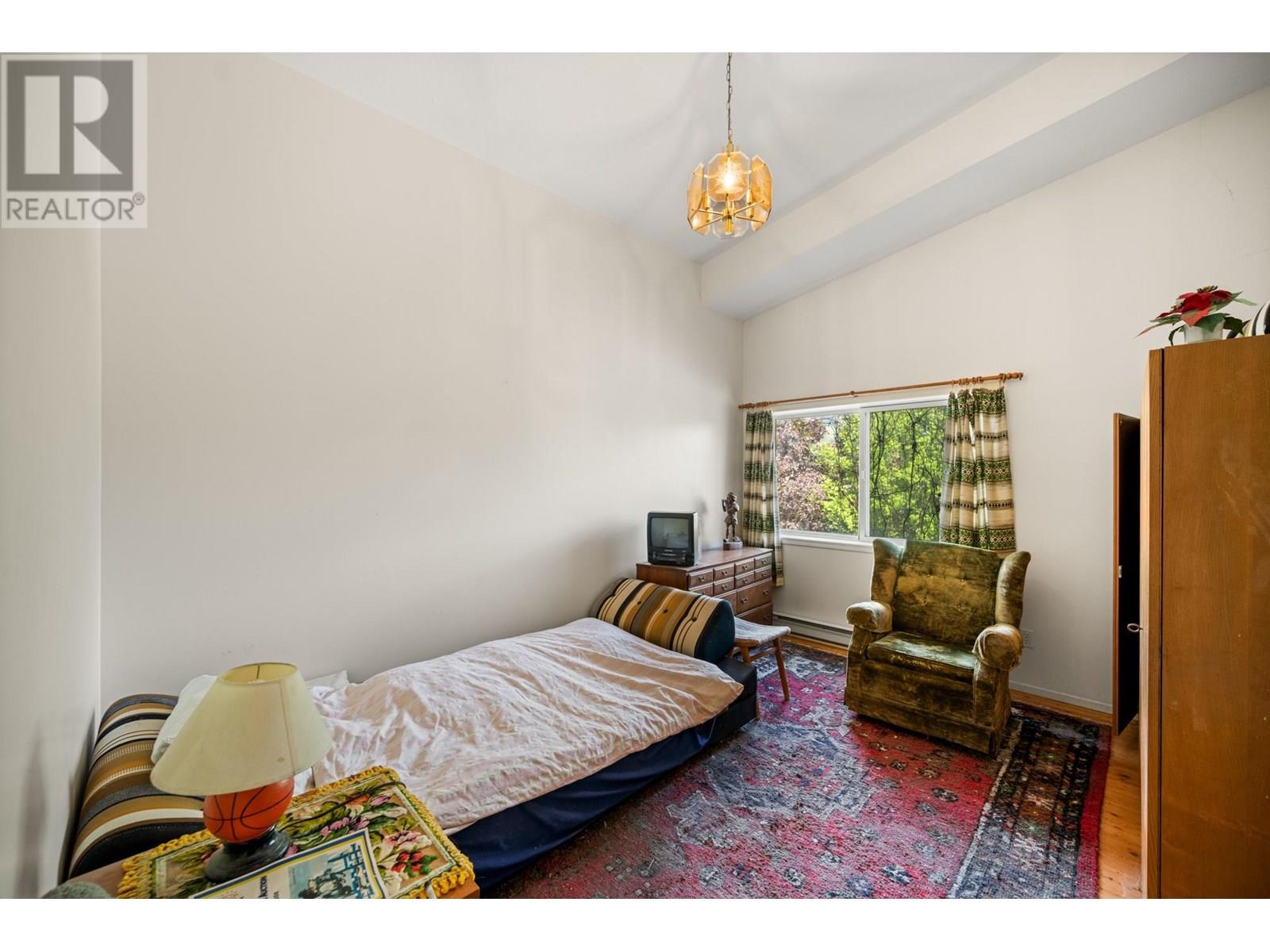 910 Lumby Mabel Lake Road, Lumby, British Columbia  V0E 2G5 - Photo 37 - 10354841