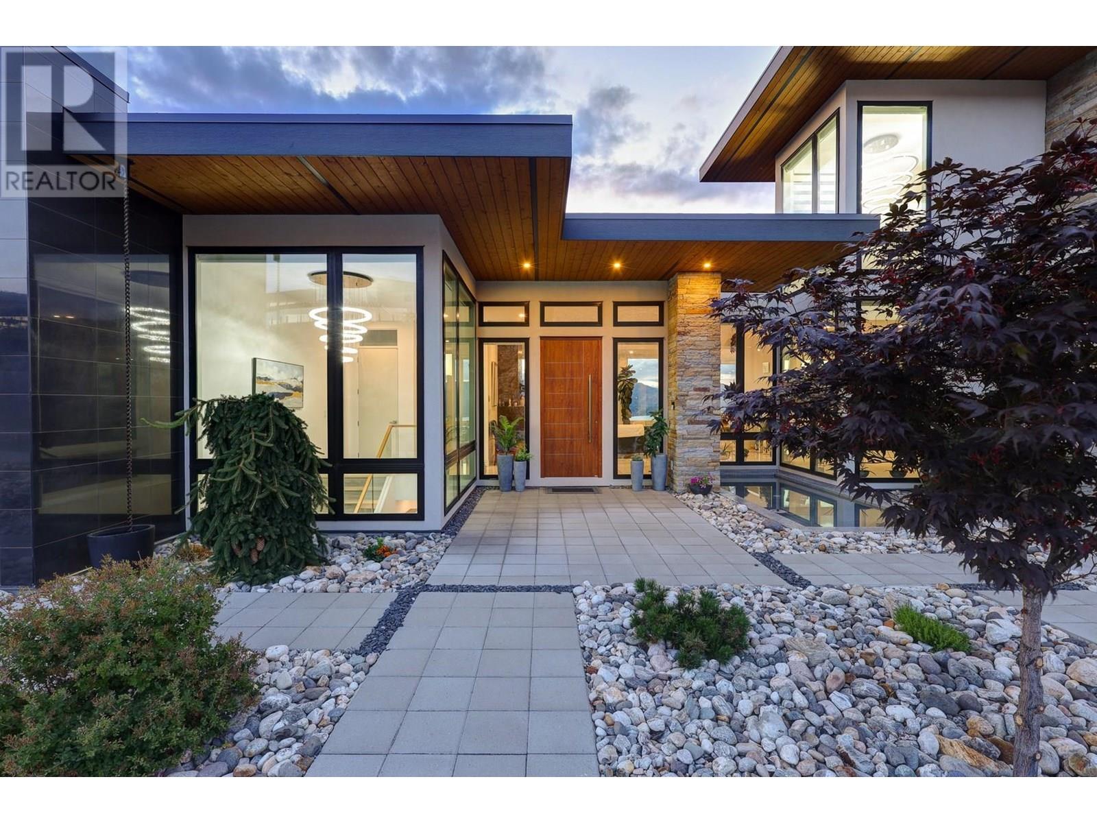 449 Swan Drive, Kelowna, British Columbia  V1W 5L9 - Photo 2 - 10354439