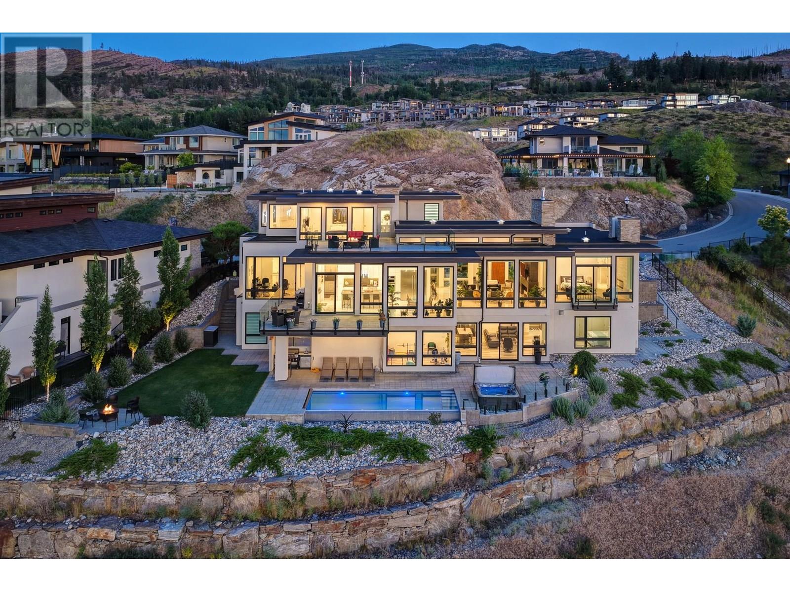 449 Swan Drive, Kelowna, British Columbia  V1W 5L9 - Photo 3 - 10354439