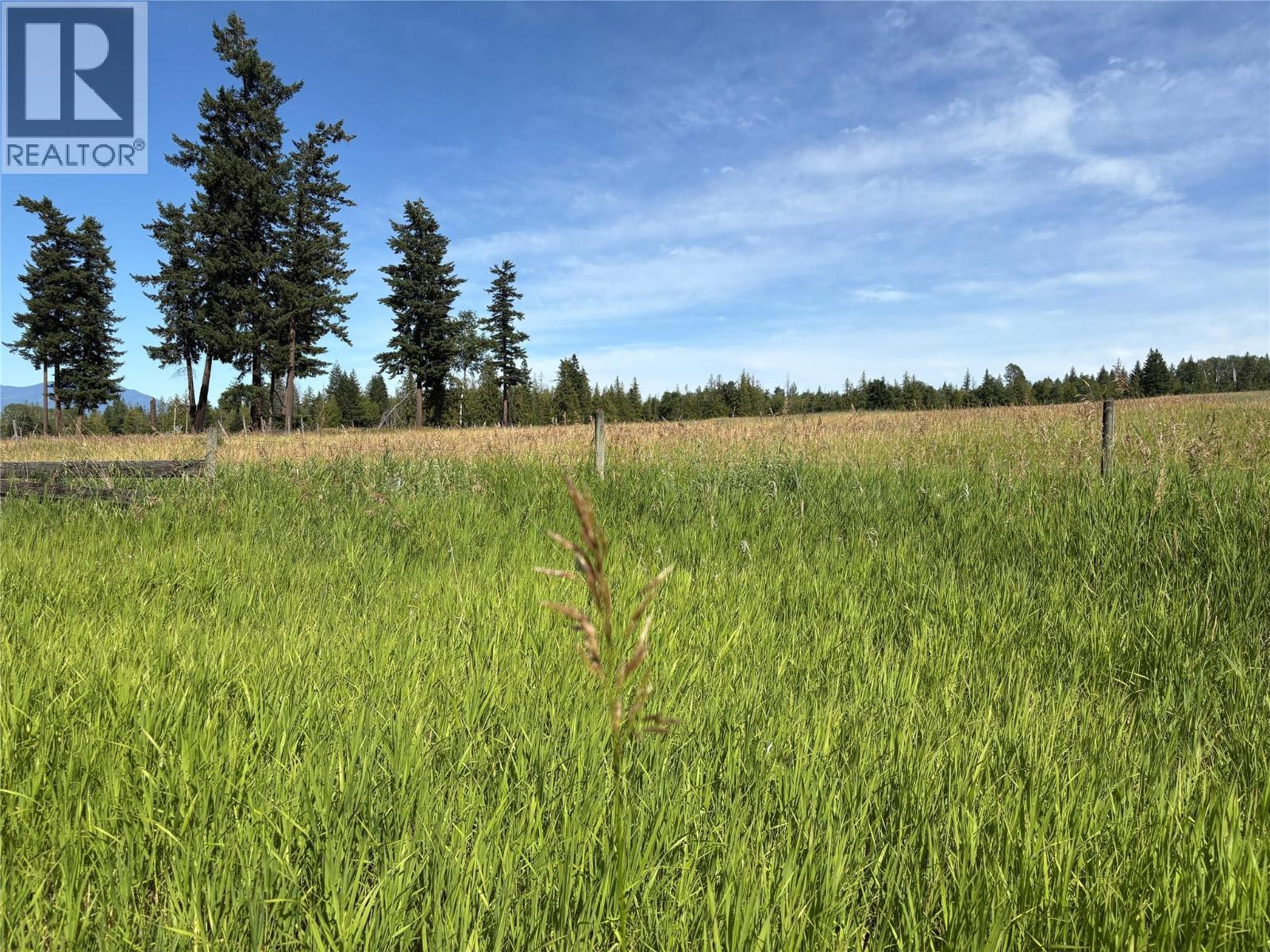 890 Dilworth Road, Sorrento, British Columbia  V0E 2W1 - Photo 2 - 10354398