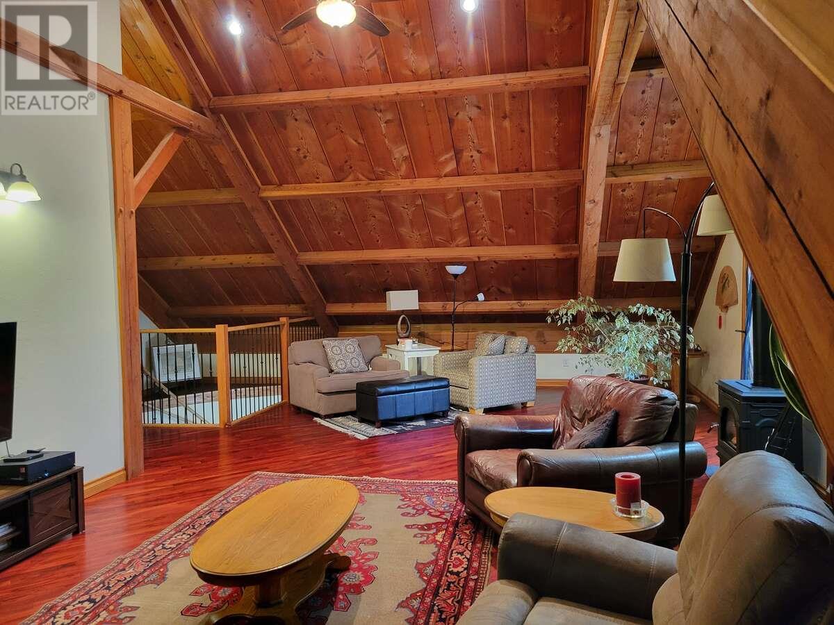 2626 Middle Bench Road, Keremeos, British Columbia  V0X 1N2 - Photo 12 - 10355076