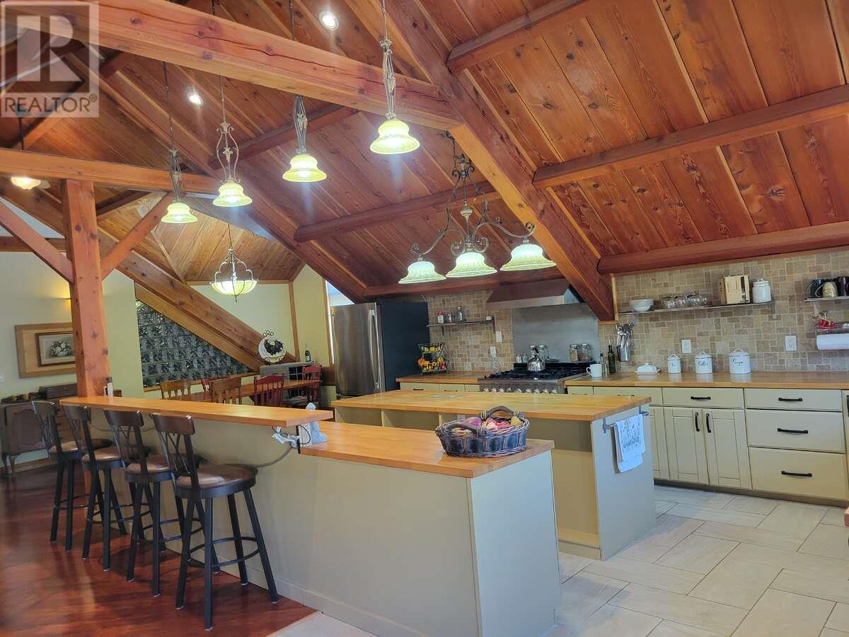 2626 Middle Bench Road, Keremeos, British Columbia  V0X 1N2 - Photo 17 - 10355076