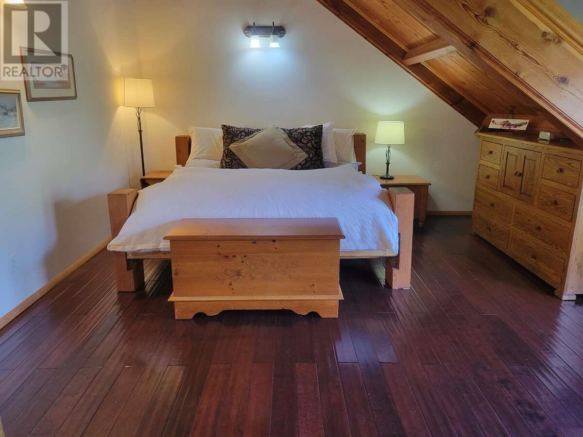 2626 Middle Bench Road, Keremeos, British Columbia  V0X 1N2 - Photo 21 - 10355076