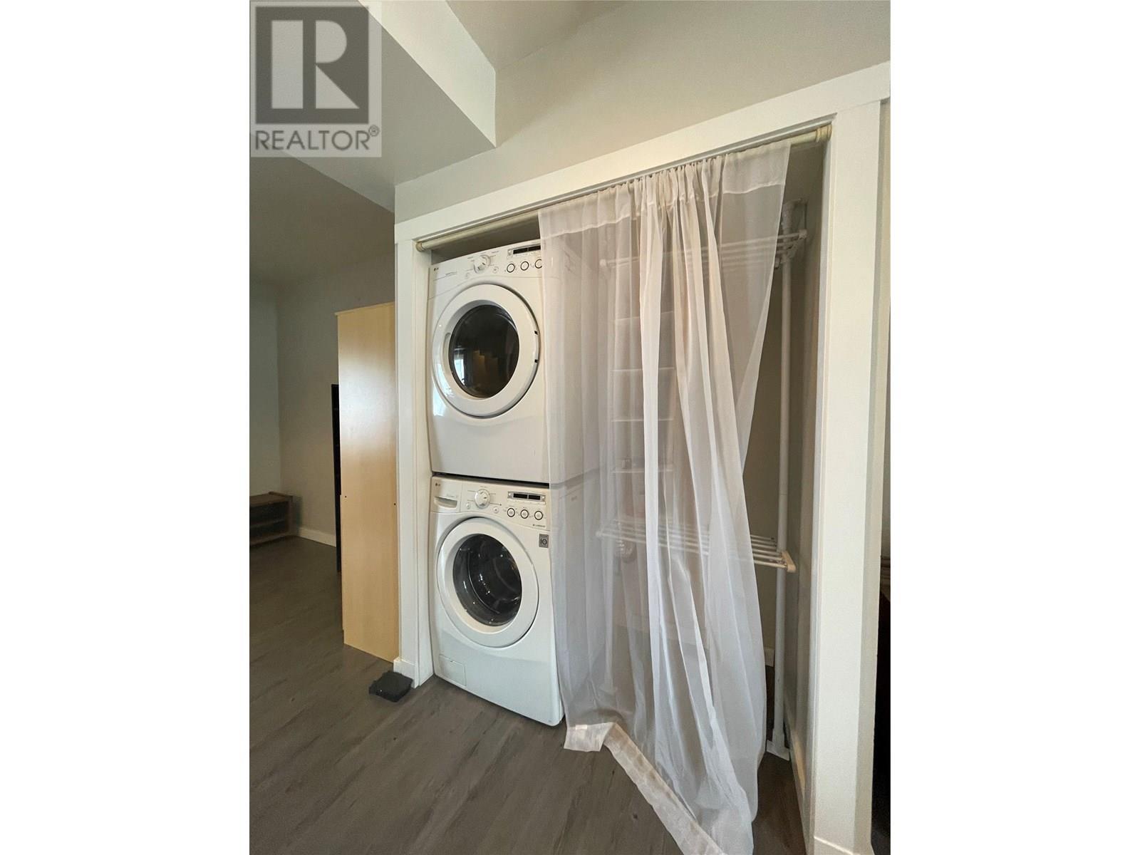 606 Front Street, Nelson, British Columbia  V1L 4B7 - Photo 11 - 10354887