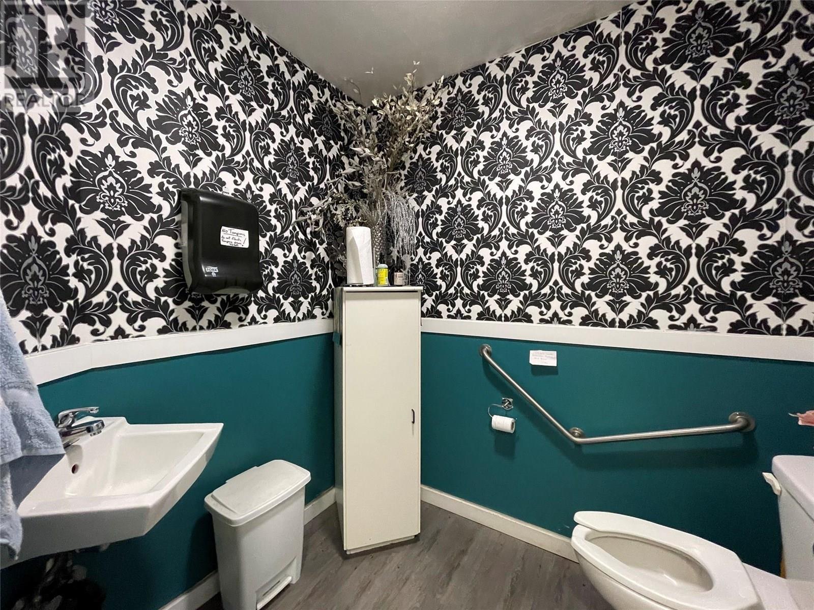 606 Front Street, Nelson, British Columbia  V1L 4B7 - Photo 15 - 10354887