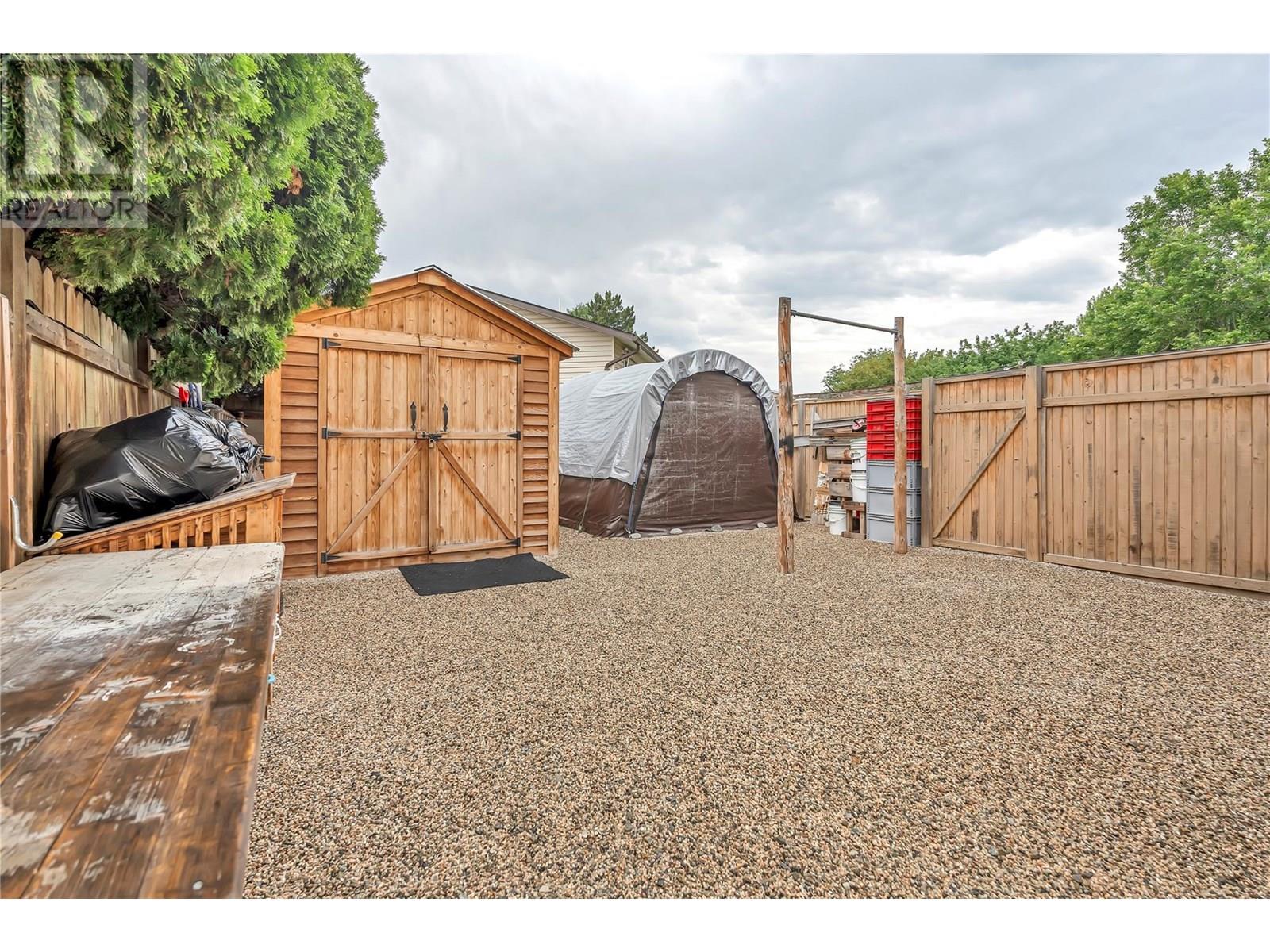 2494 Cornwall Drive, Penticton, British Columbia  V2A 6R7 - Photo 26 - 10355092