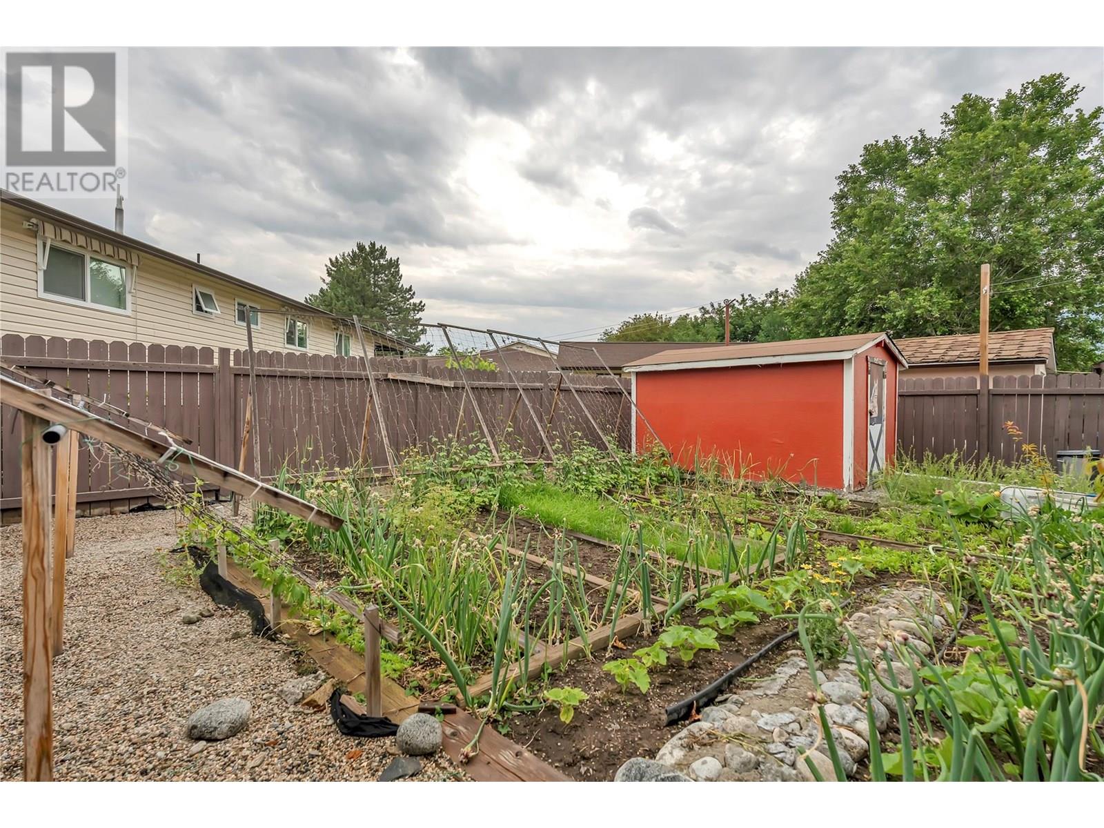 2494 Cornwall Drive, Penticton, British Columbia  V2A 6R7 - Photo 39 - 10355092