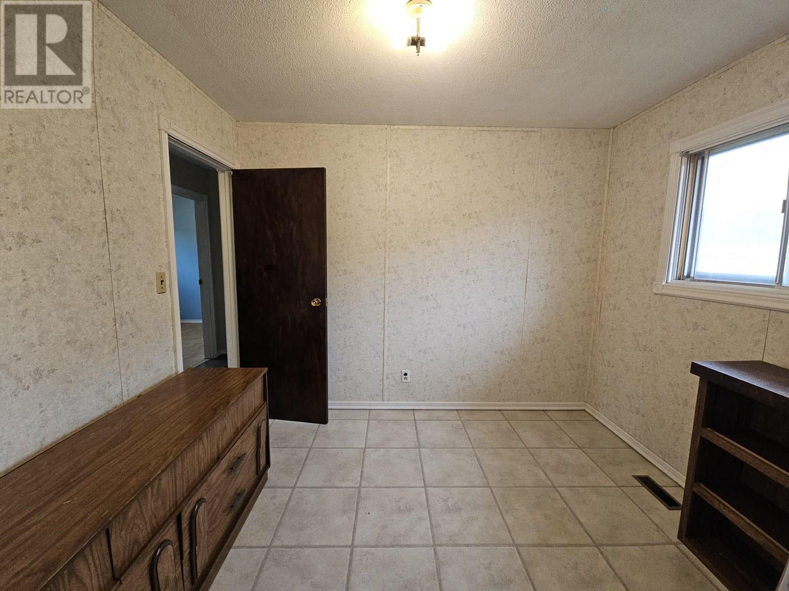 4756 Wabi Crescent, Chetwynd, British Columbia  V0C 1J0 - Photo 19 - 10355349