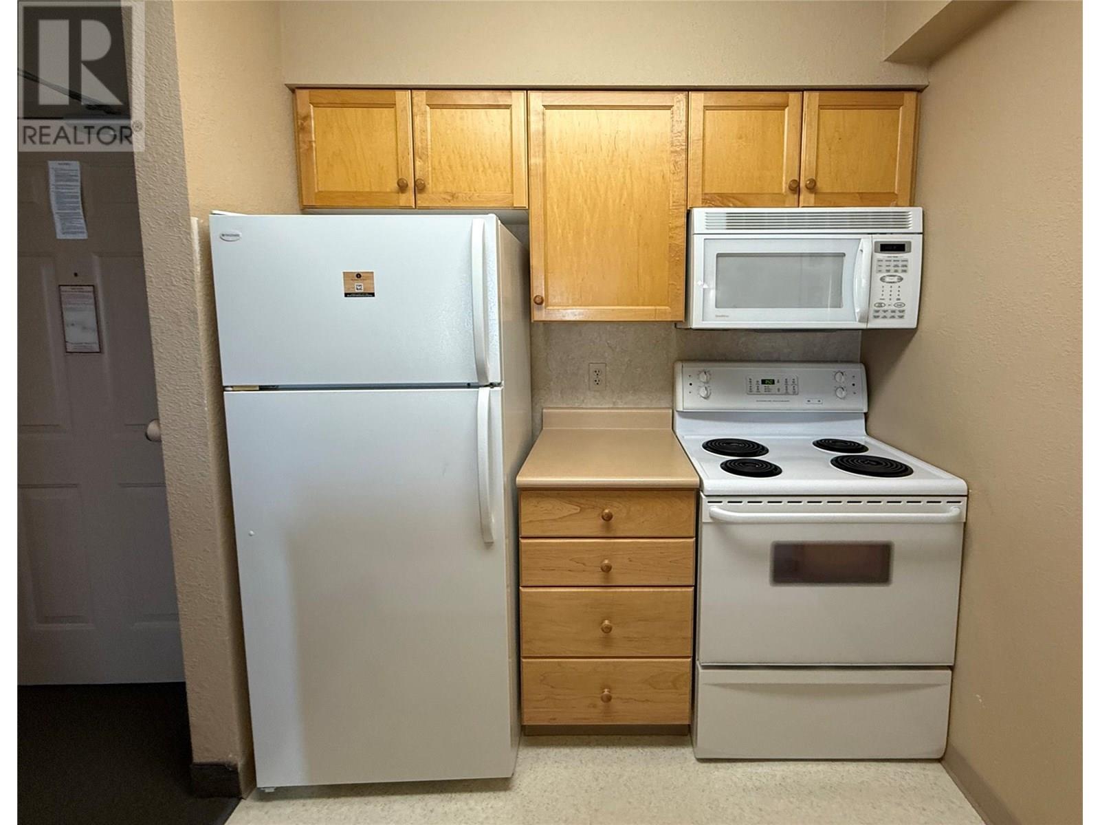 500 Stemwinder Drive Unit# 208, Kimberley, British Columbia  V1A 2Y6 - Photo 4 - 10355324