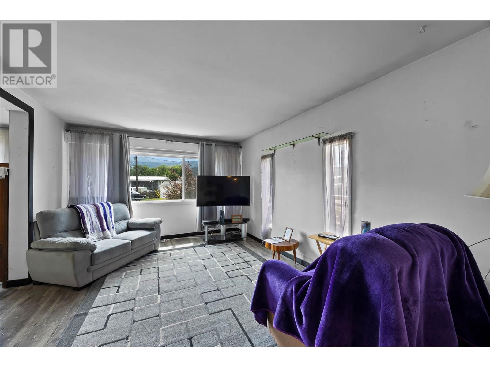 4933 Anker Road, Pritchard, British Columbia  V0E 2P0 - Photo 3 - 10353759