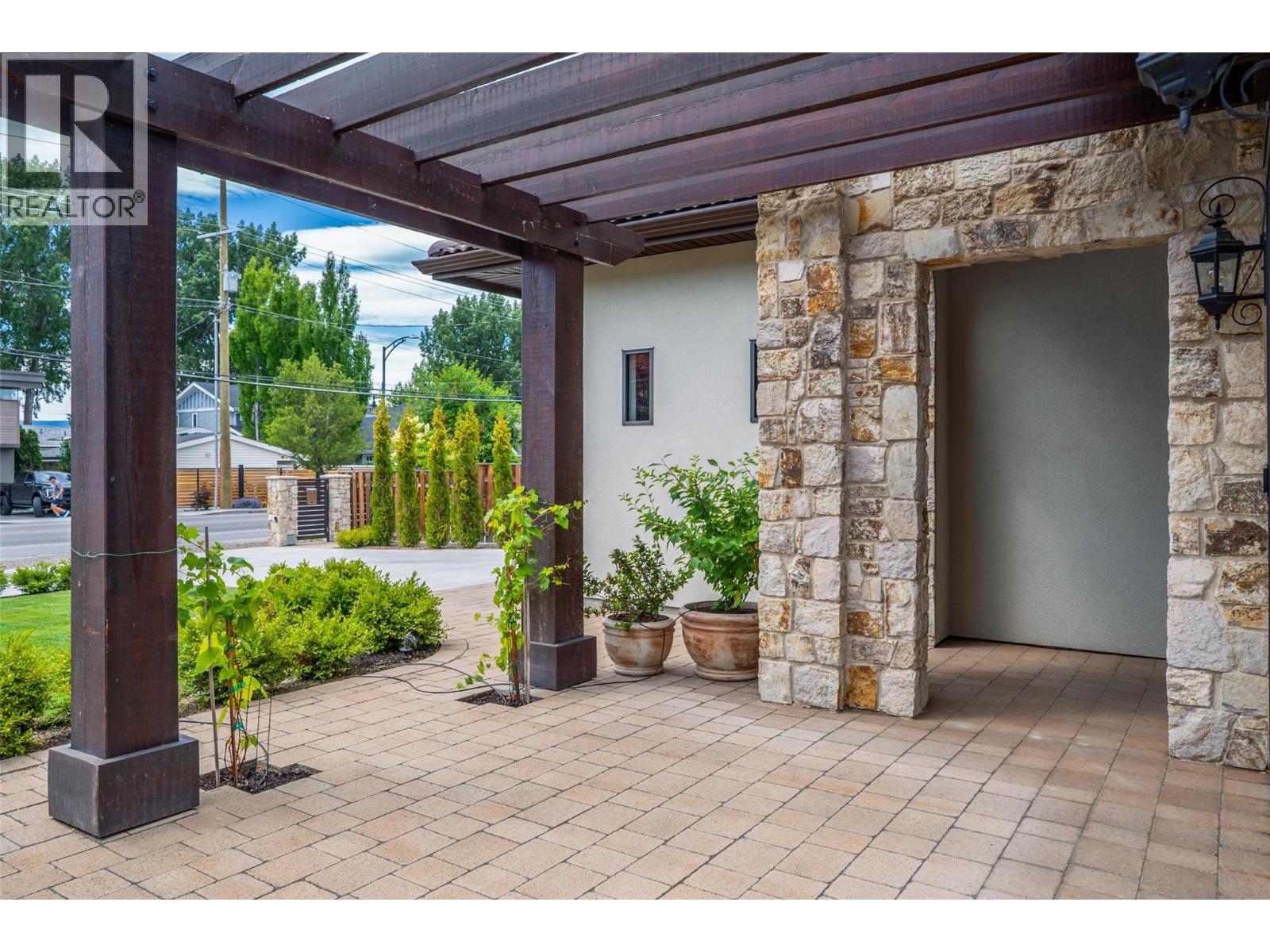 3567 Lakeshore Road, Kelowna, British Columbia  V1W 3K1 - Photo 10 - 10354923