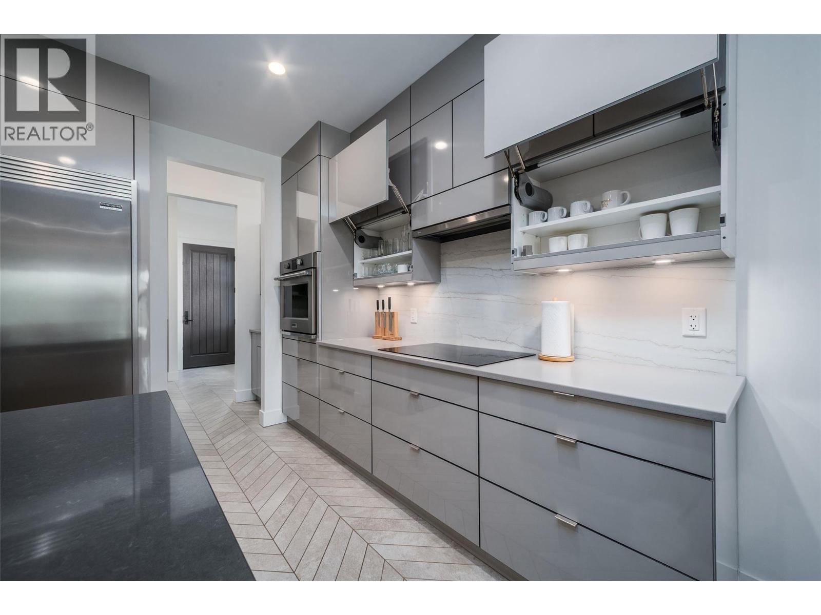 3567 Lakeshore Road, Kelowna, British Columbia  V1W 3K1 - Photo 22 - 10354923