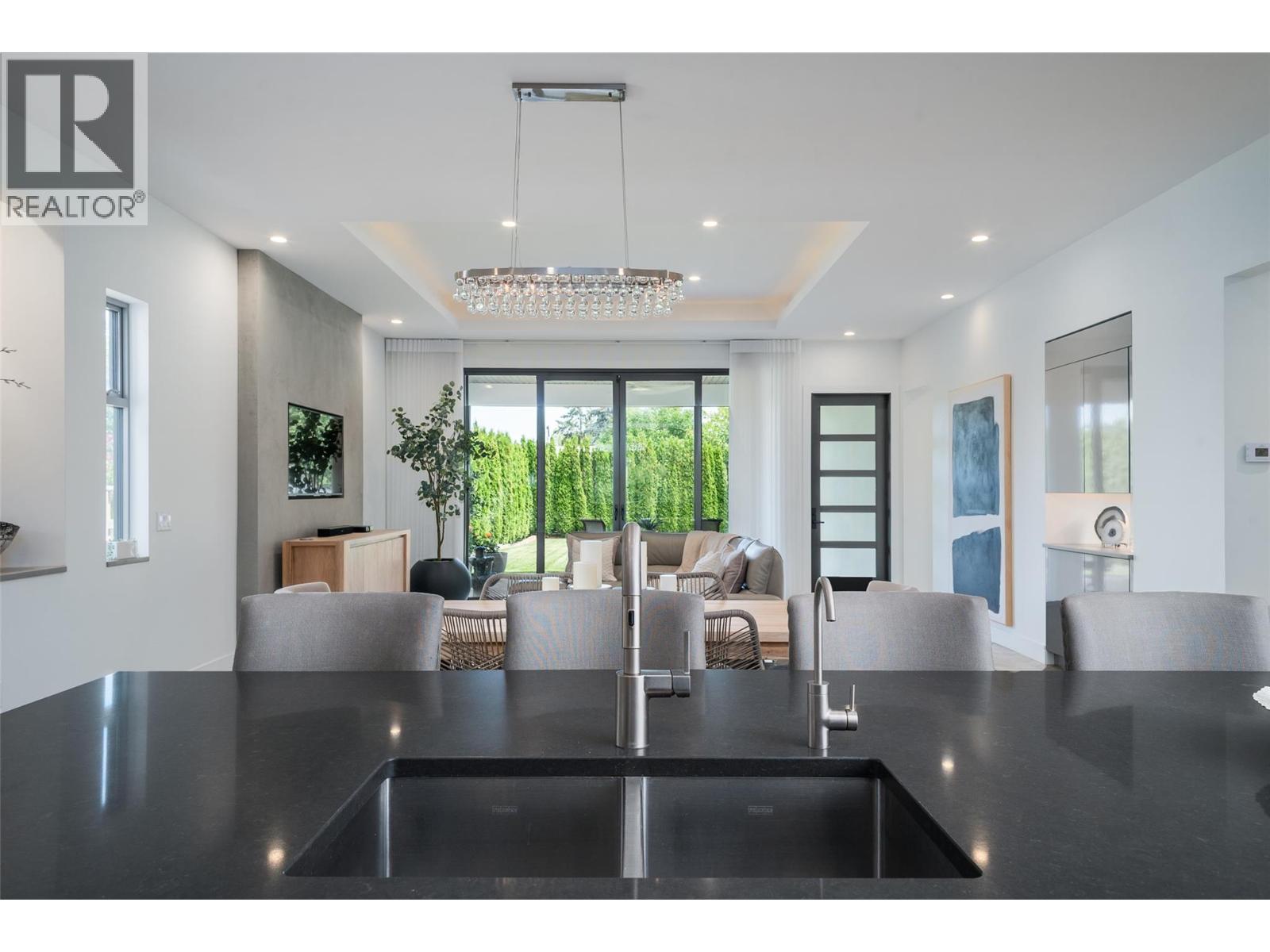 3567 Lakeshore Road, Kelowna, British Columbia  V1W 3K1 - Photo 24 - 10354923