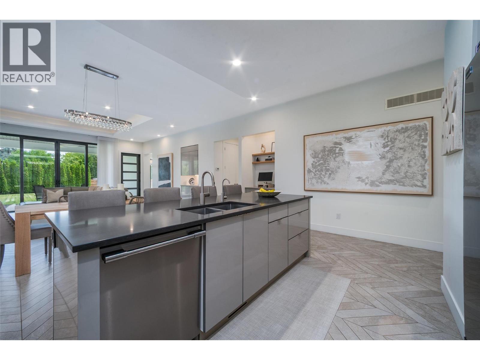 3567 Lakeshore Road, Kelowna, British Columbia  V1W 3K1 - Photo 25 - 10354923