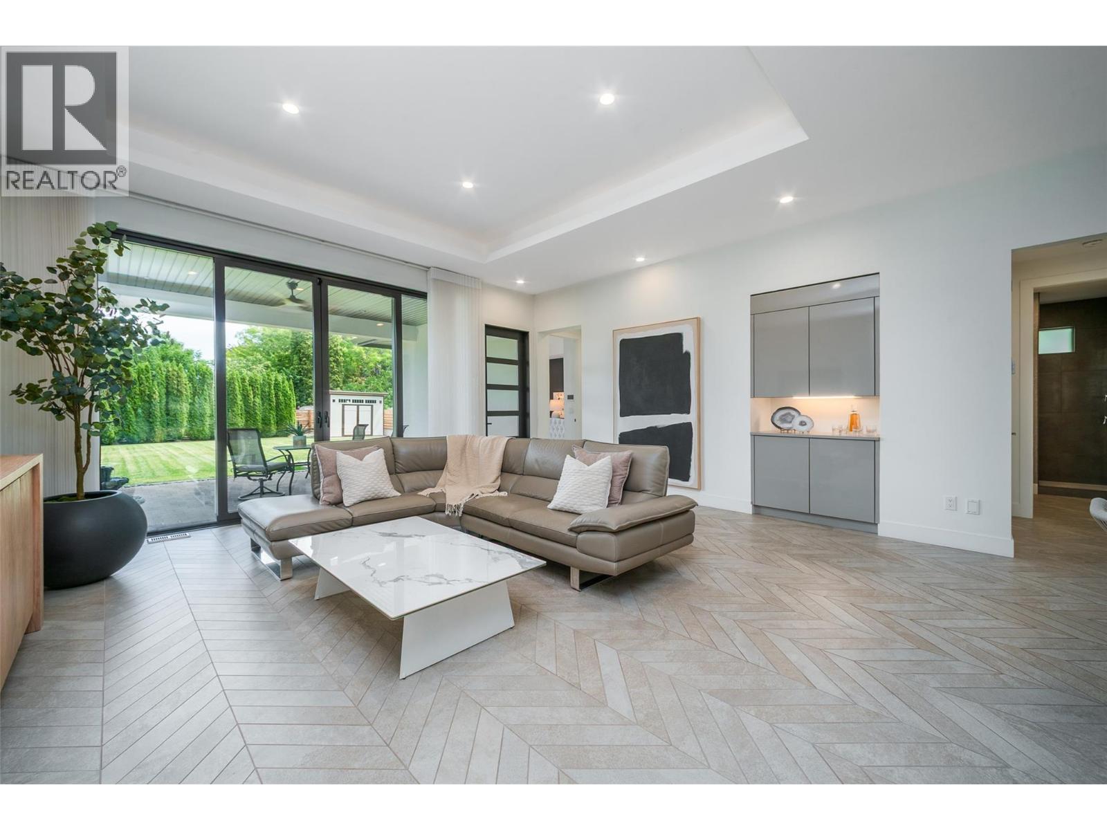 3567 Lakeshore Road, Kelowna, British Columbia  V1W 3K1 - Photo 29 - 10354923