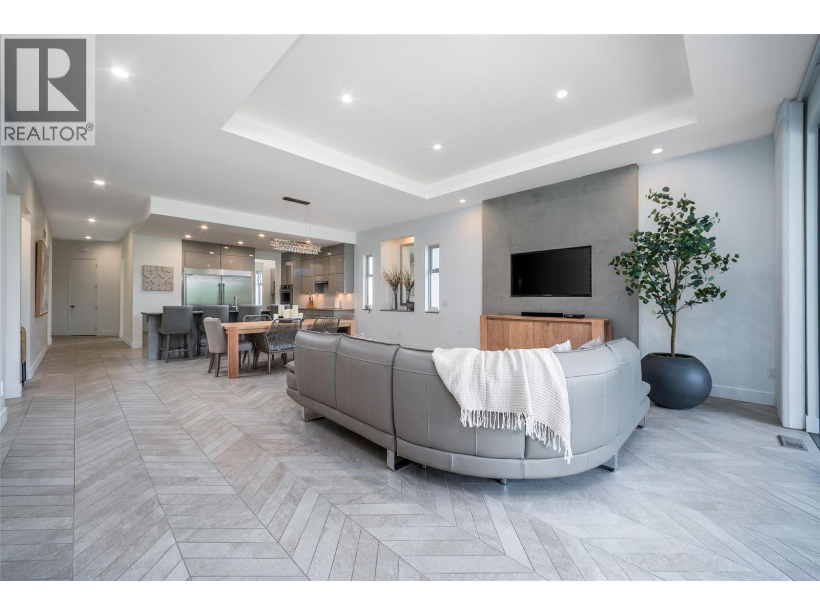 3567 Lakeshore Road, Kelowna, British Columbia  V1W 3K1 - Photo 30 - 10354923