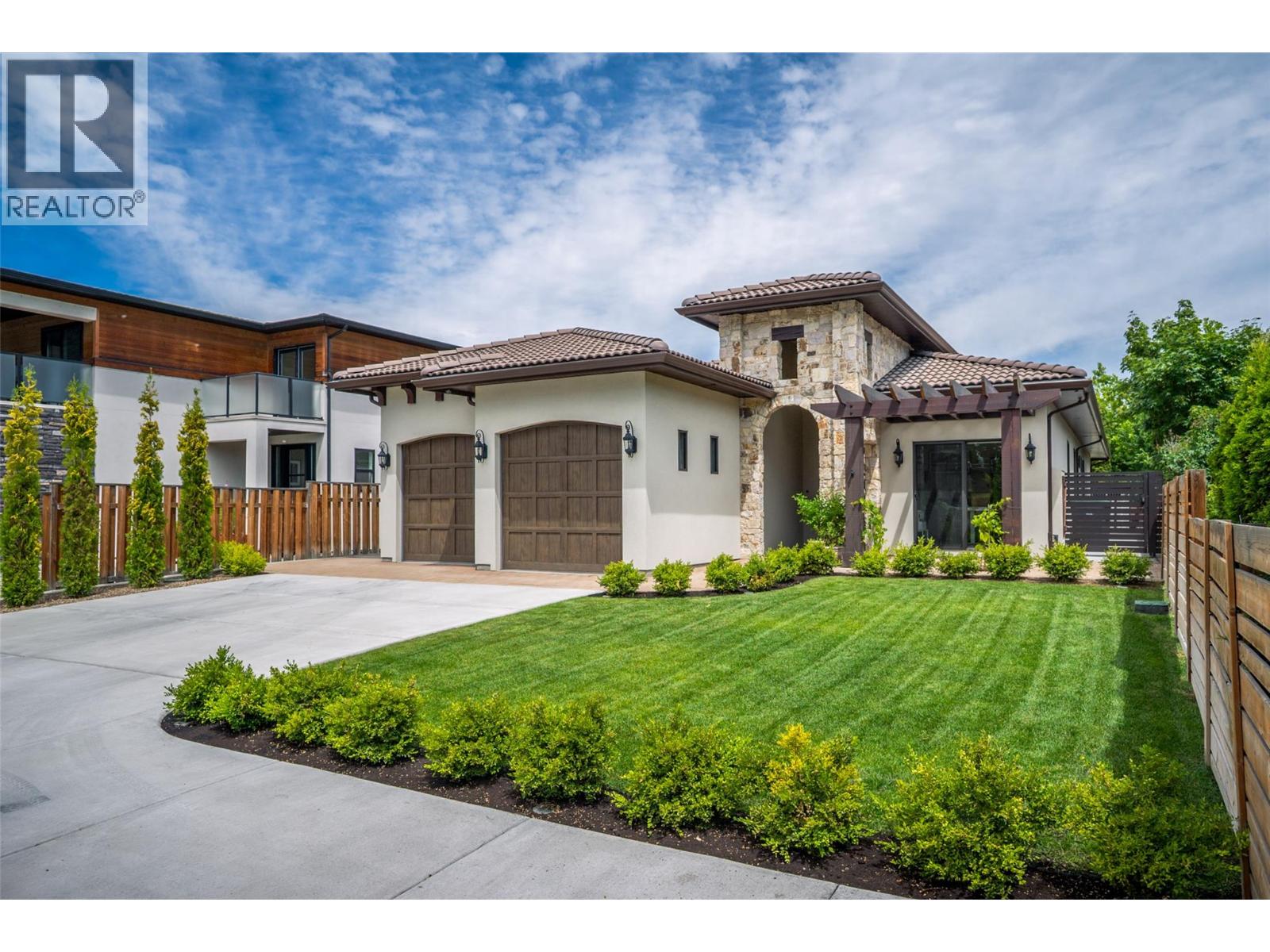 3567 Lakeshore Road, Kelowna, British Columbia  V1W 3K1 - Photo 4 - 10354923