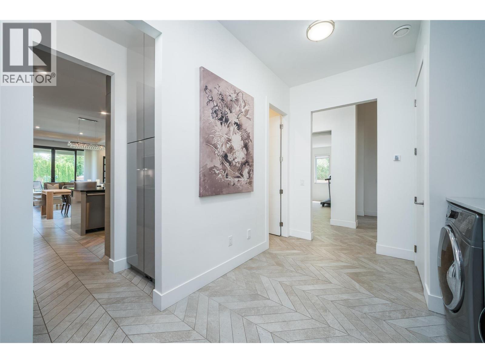 3567 Lakeshore Road, Kelowna, British Columbia  V1W 3K1 - Photo 48 - 10354923