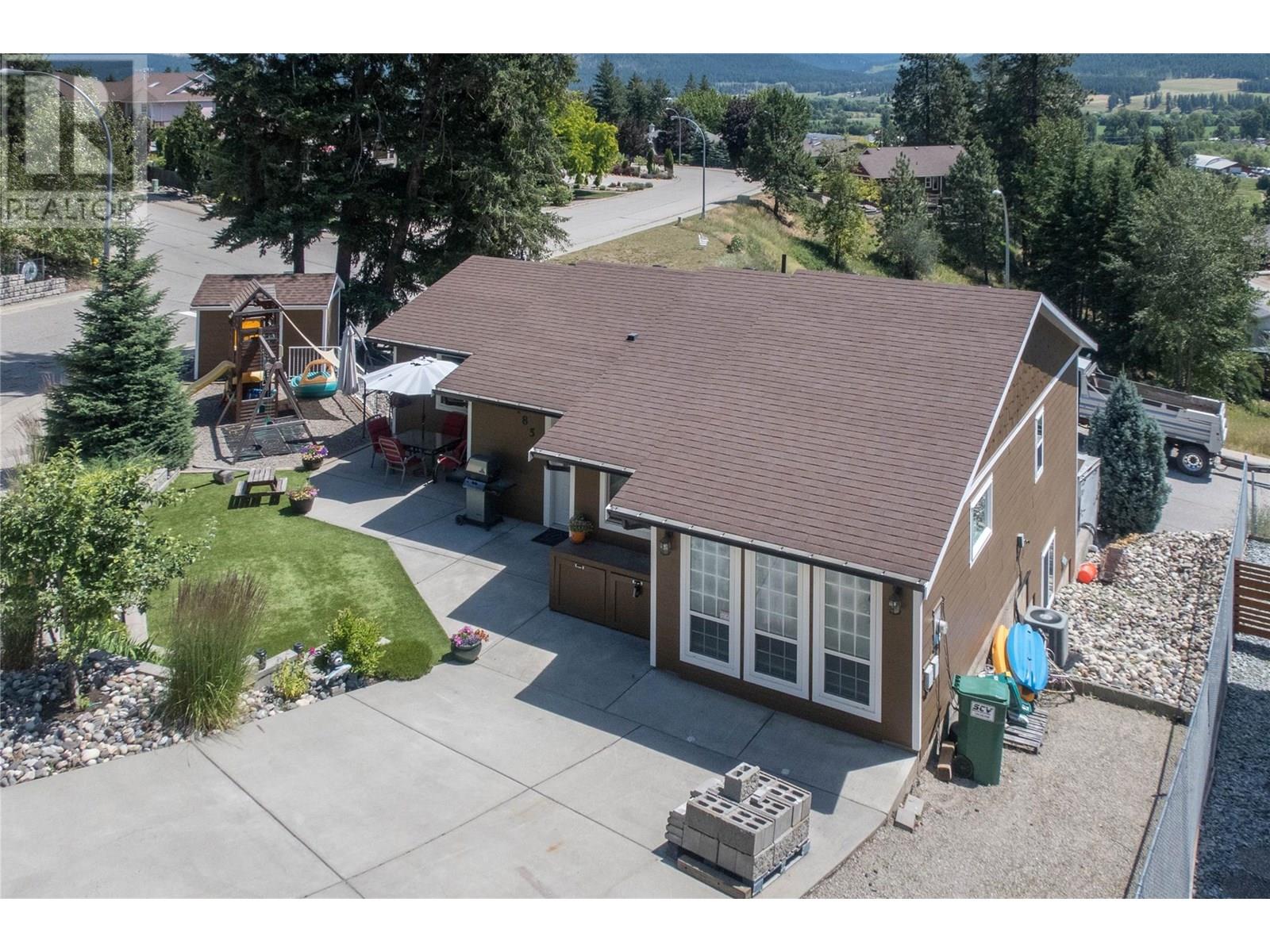 1859 Schunter Drive, Lumby, British Columbia  V0E 2G0 - Photo 7 - 10355157