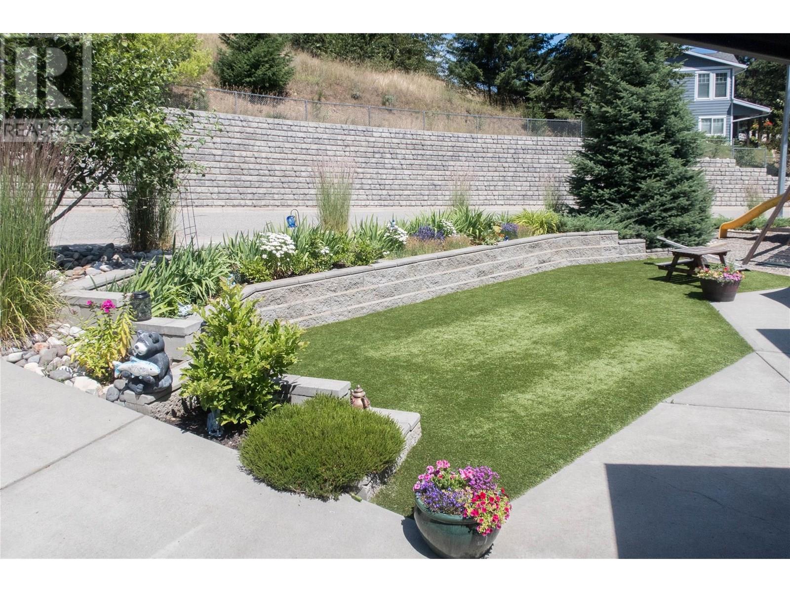 1859 Schunter Drive, Lumby, British Columbia  V0E 2G0 - Photo 9 - 10355157