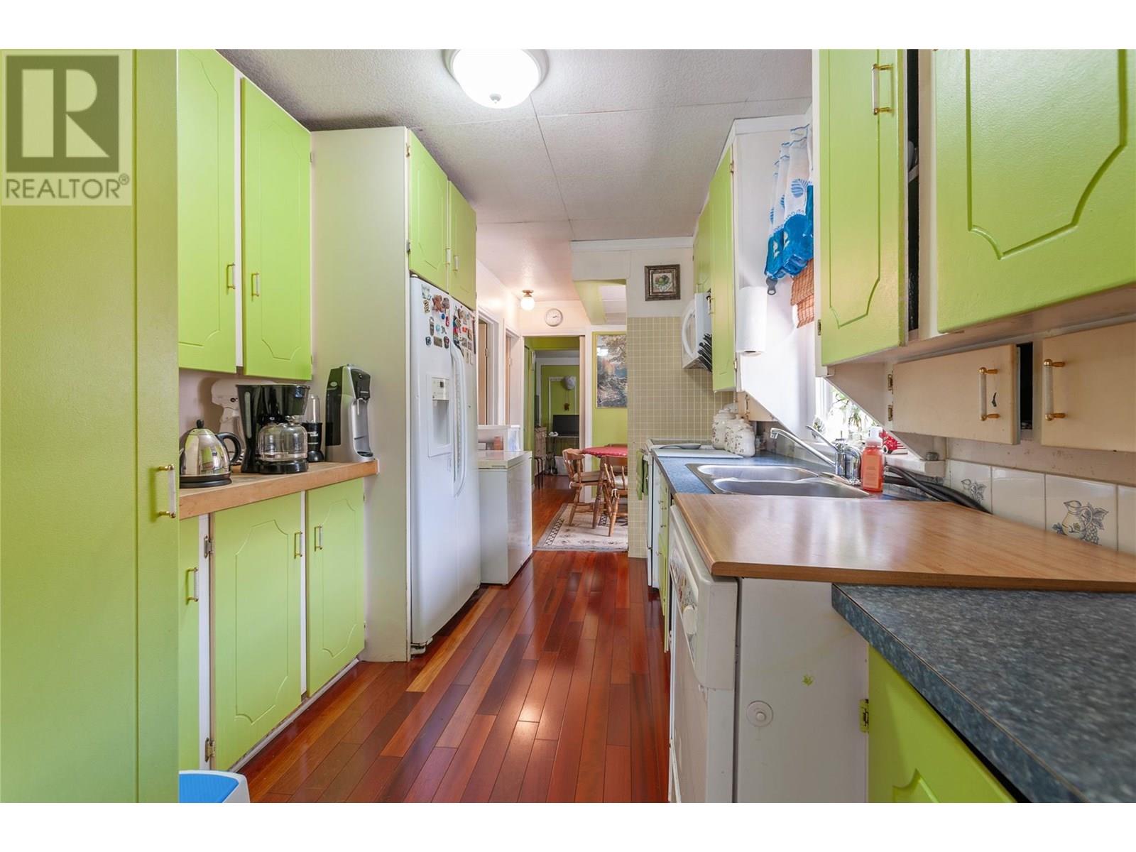 219 Hastings Avenue, Penticton, British Columbia  V2A 2V5 - Photo 6 - 10355381