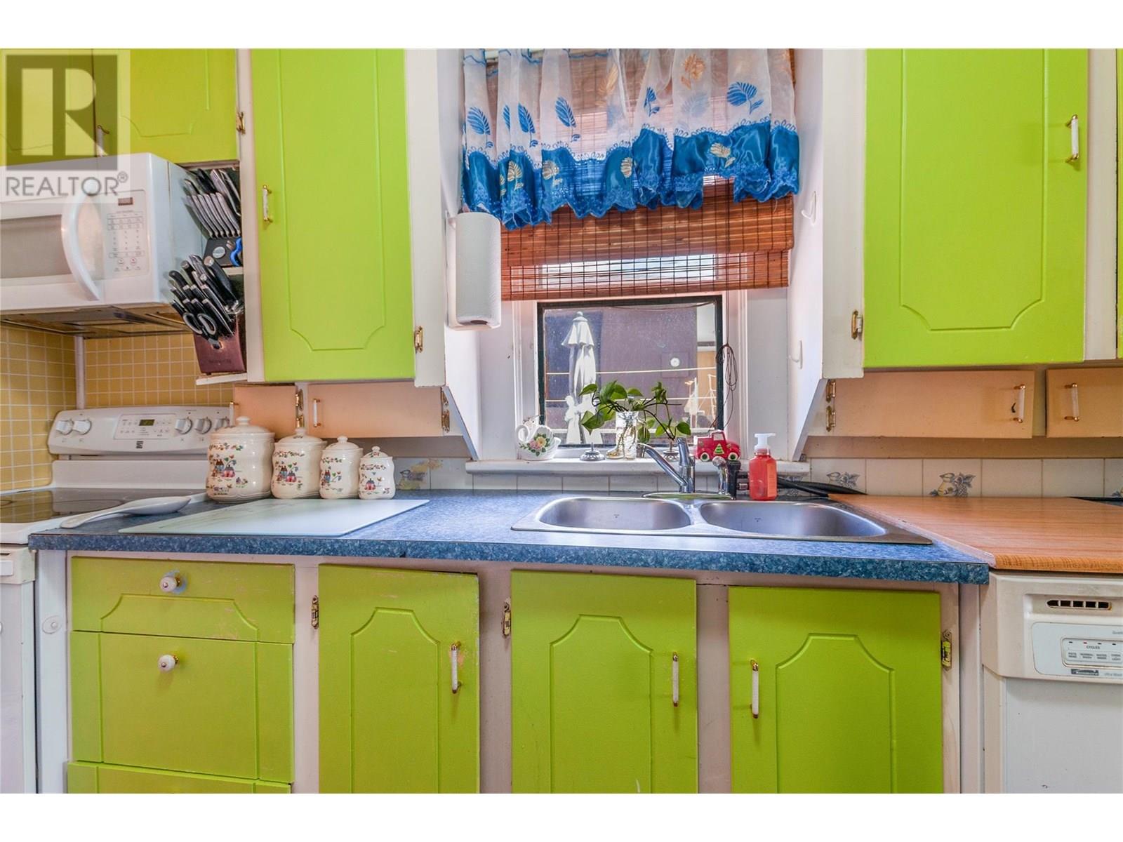 219 Hastings Avenue, Penticton, British Columbia  V2A 2V5 - Photo 8 - 10355381