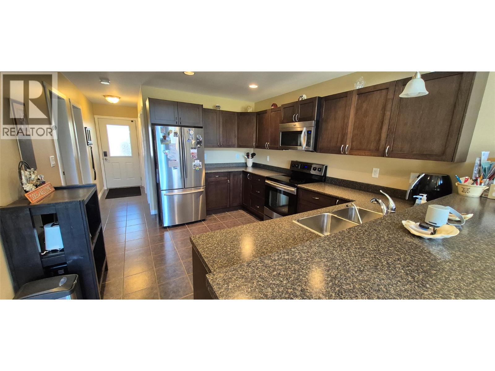 5211 Trans Canada Highway Unit# 6, Salmon Arm, British Columbia  V0E 2X3 - Photo 11 - 10355733