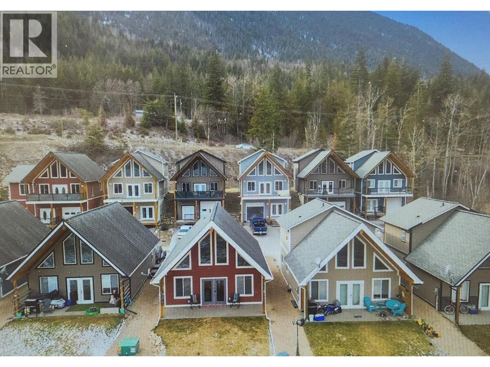 5211 Trans Canada Highway Unit# 6, Salmon Arm, British Columbia  V0E 2X3 - Photo 4 - 10355733